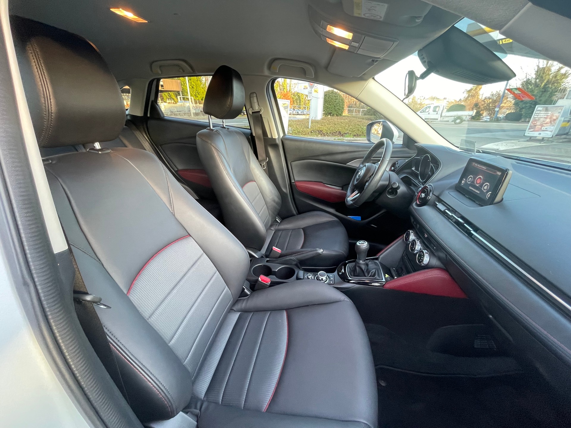 MAZDA CX-3 SKYACTIV-G 120 Revolution FWD-image-7
