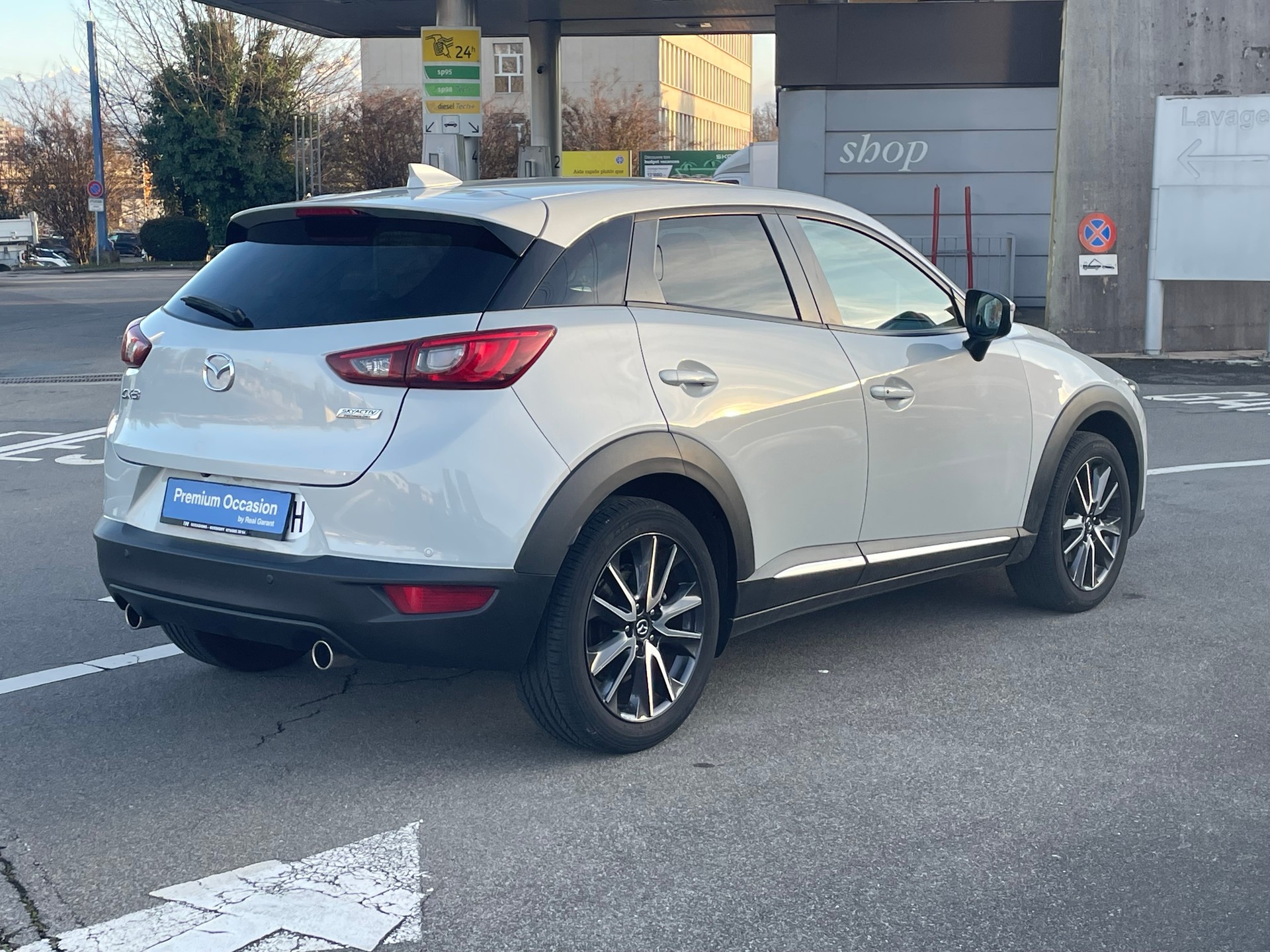 MAZDA CX-3 SKYACTIV-G 120 Revolution FWD-showroom-element-3