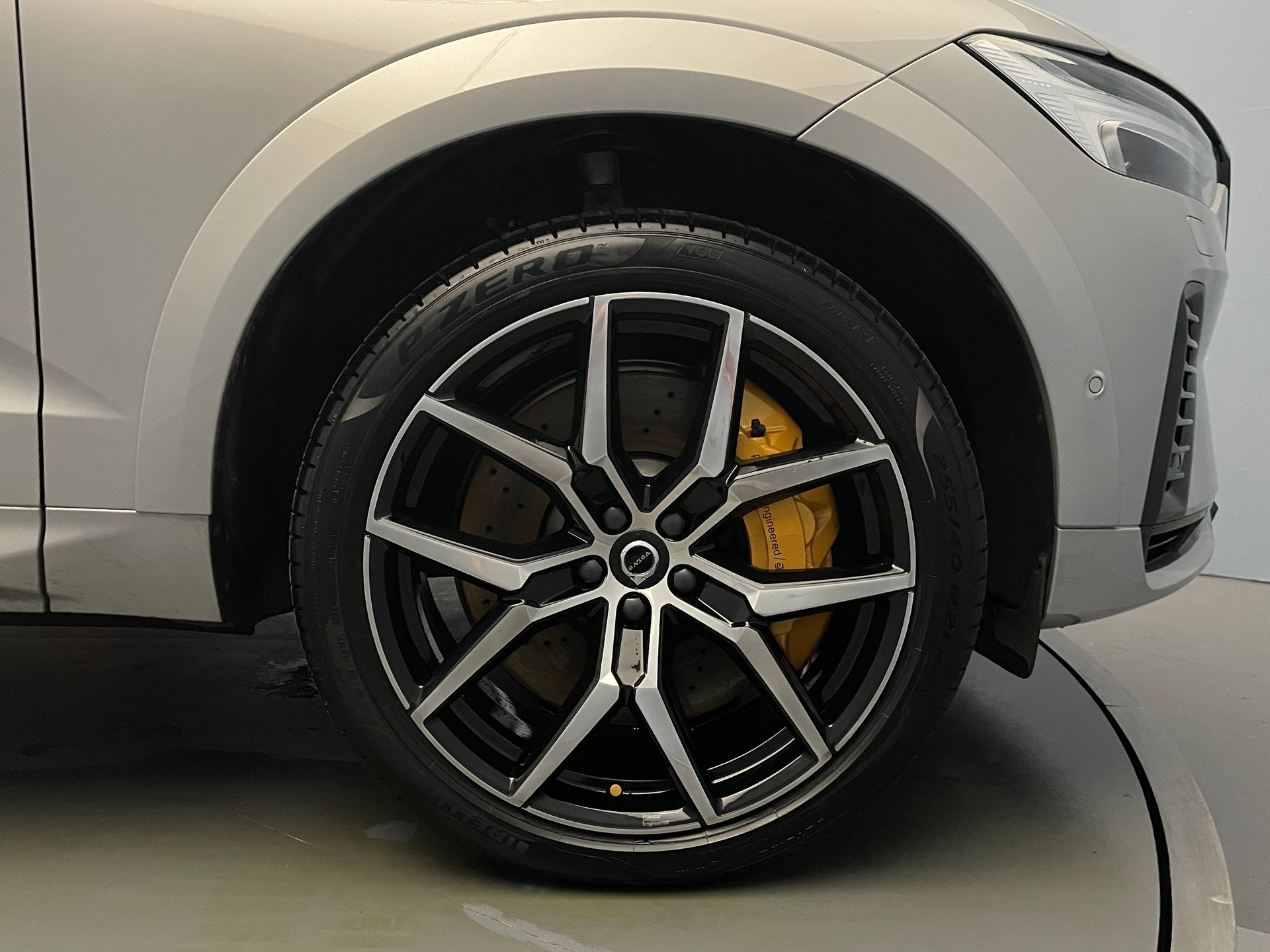 VOLVO XC60 2.0 T8 TE Polestar eAWD-image-5