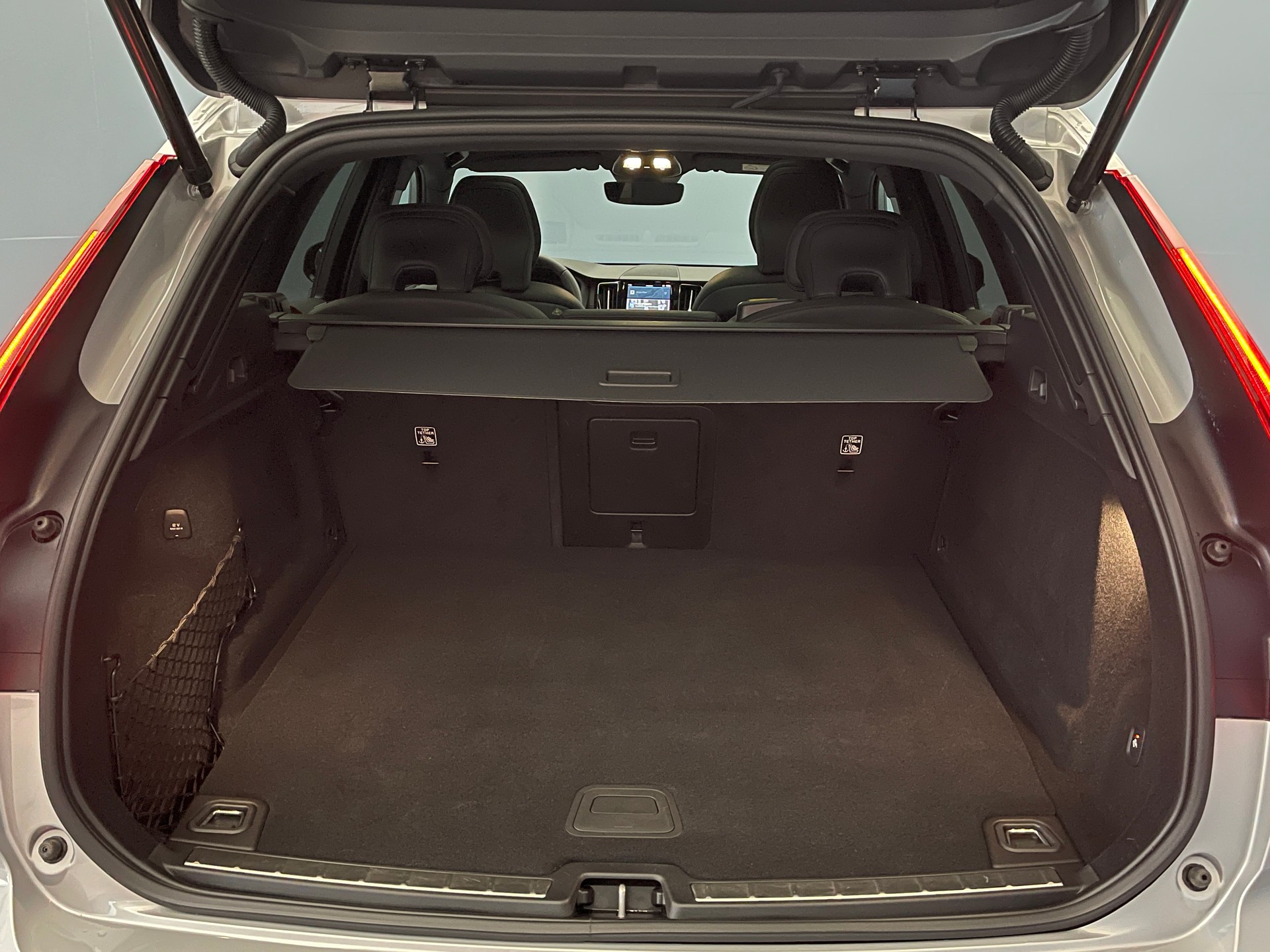 VOLVO XC60 2.0 T8 TE Polestar eAWD-image-13