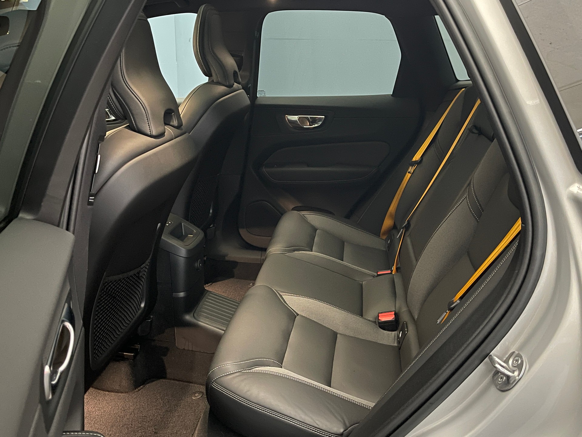 VOLVO XC60 2.0 T8 TE Polestar eAWD-image-7