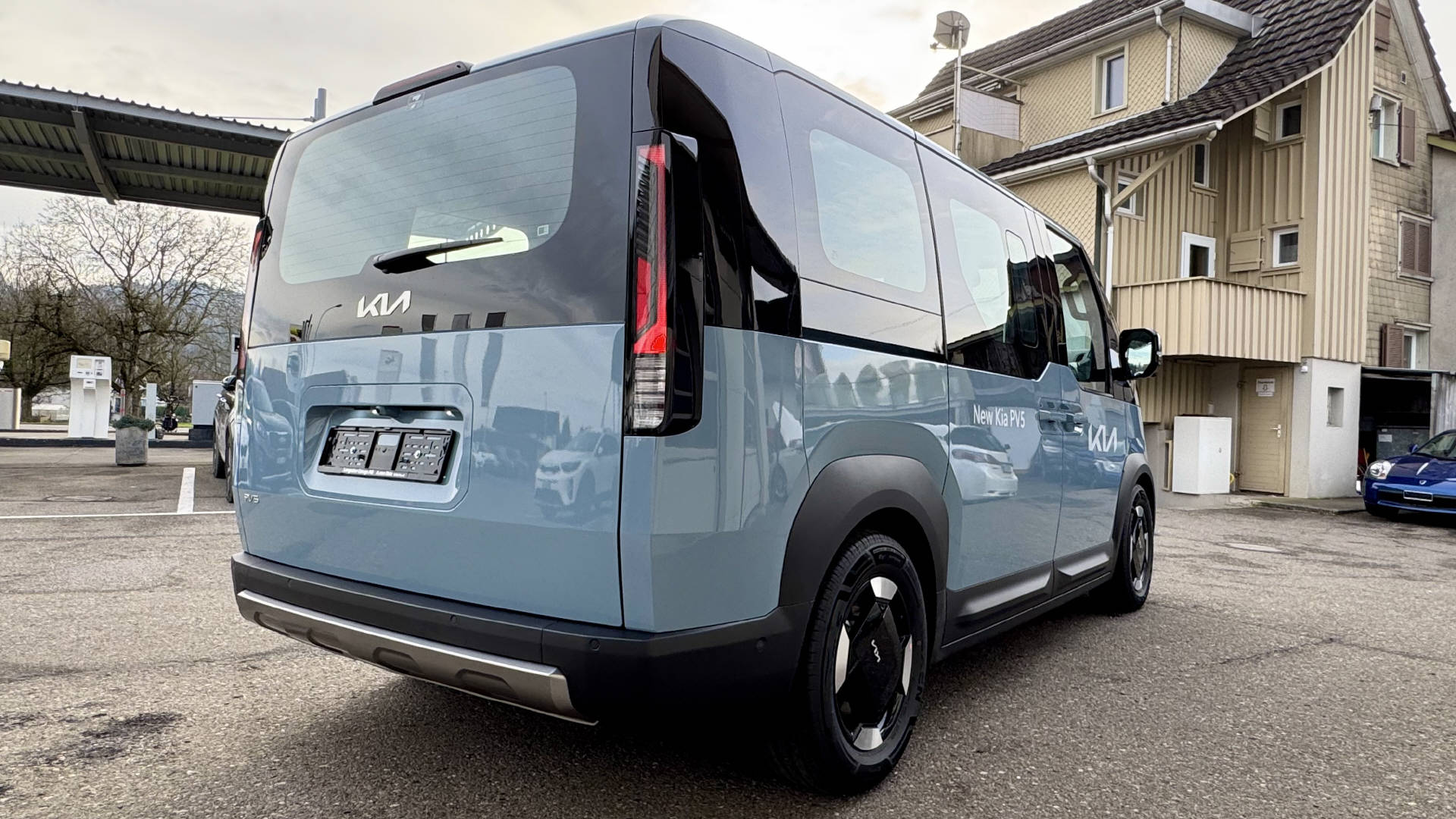 KIA PV5 Passenger 71.2 kWh Elite 5P-image-11