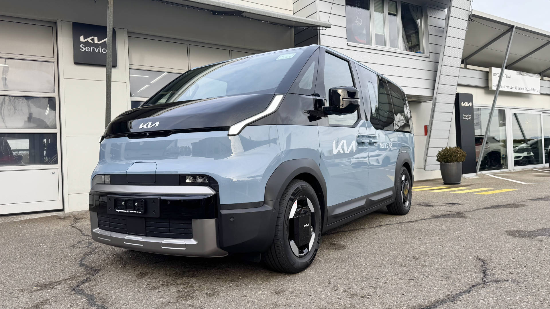 KIA PV5 Passenger 71.2 kWh Elite 5P-image-1