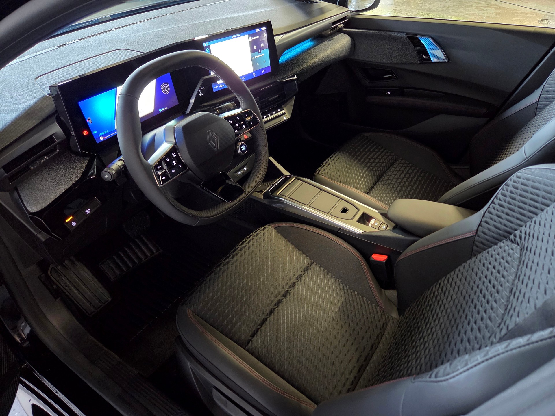 RENAULT CLIO E-TECH FULL HYBRID techno full hybrid E-Tech 160-image-10