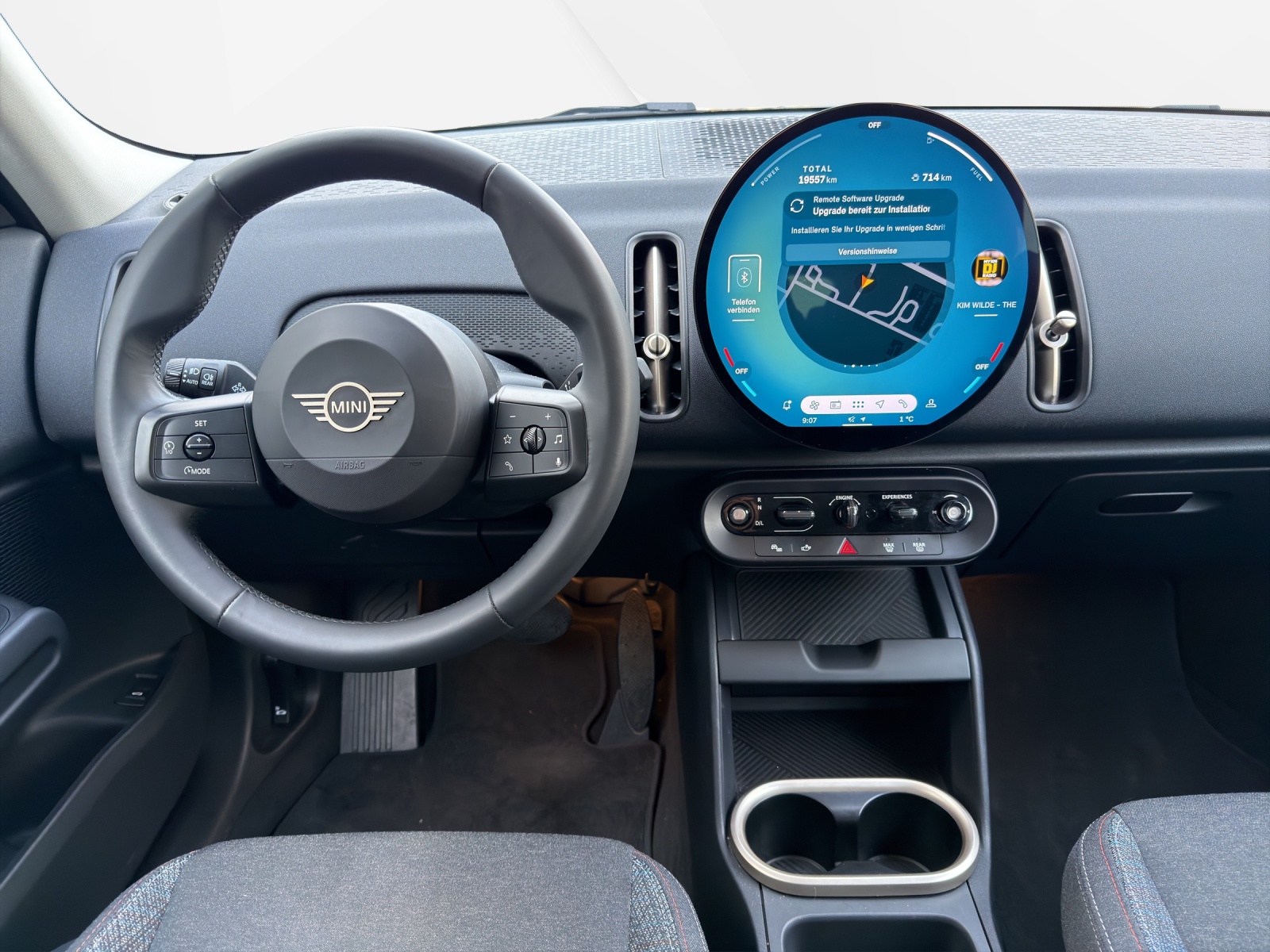 MINI Countryman C-image-12