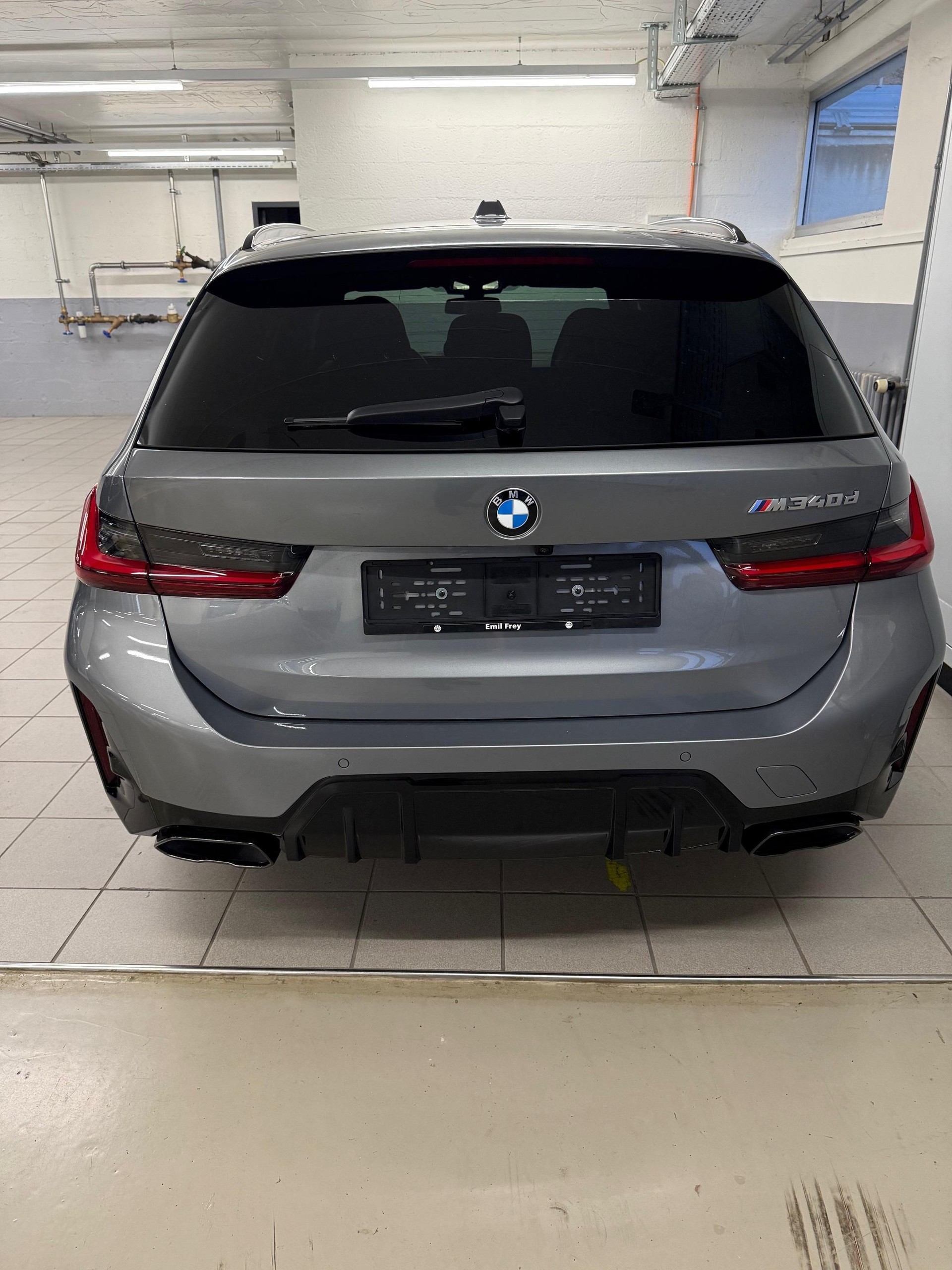 BMW M340d xDrive Touring-image-3
