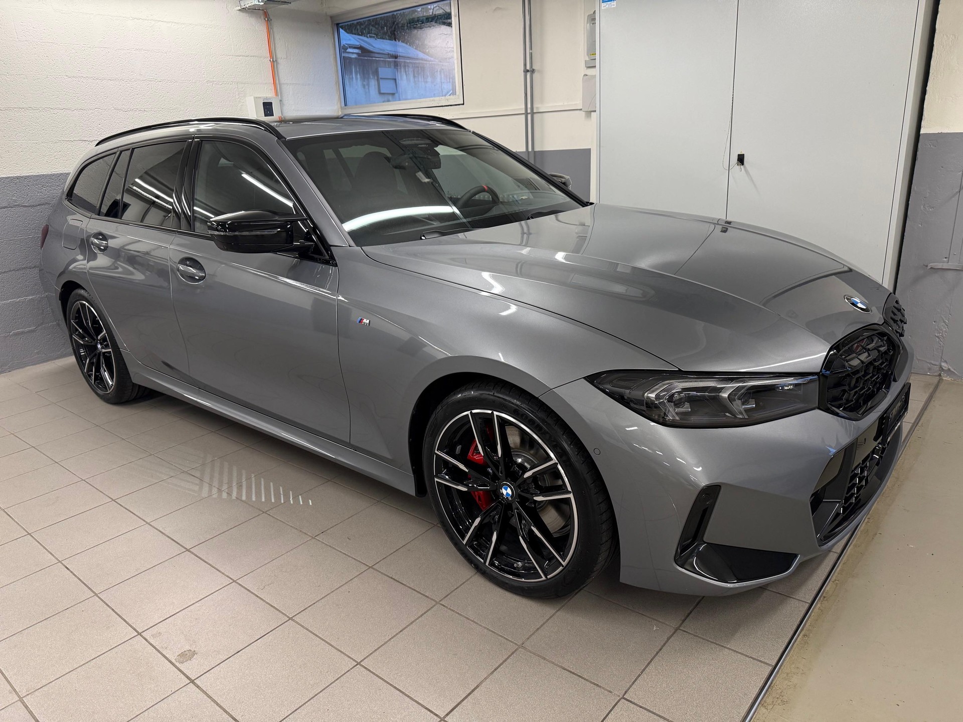 BMW M340d xDrive Touring-image-0
