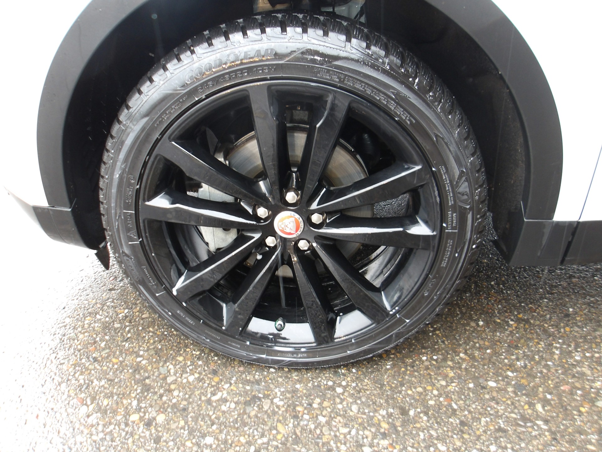JAGUAR E-Pace 2.0d D150 S AWD Automatik-image-2