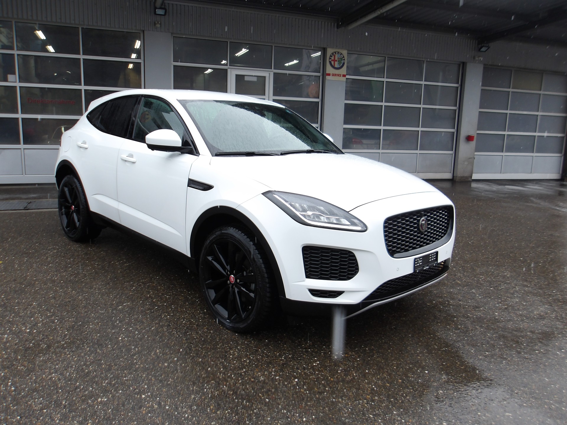 JAGUAR E-Pace 2.0d D150 S AWD Automatik-image-7