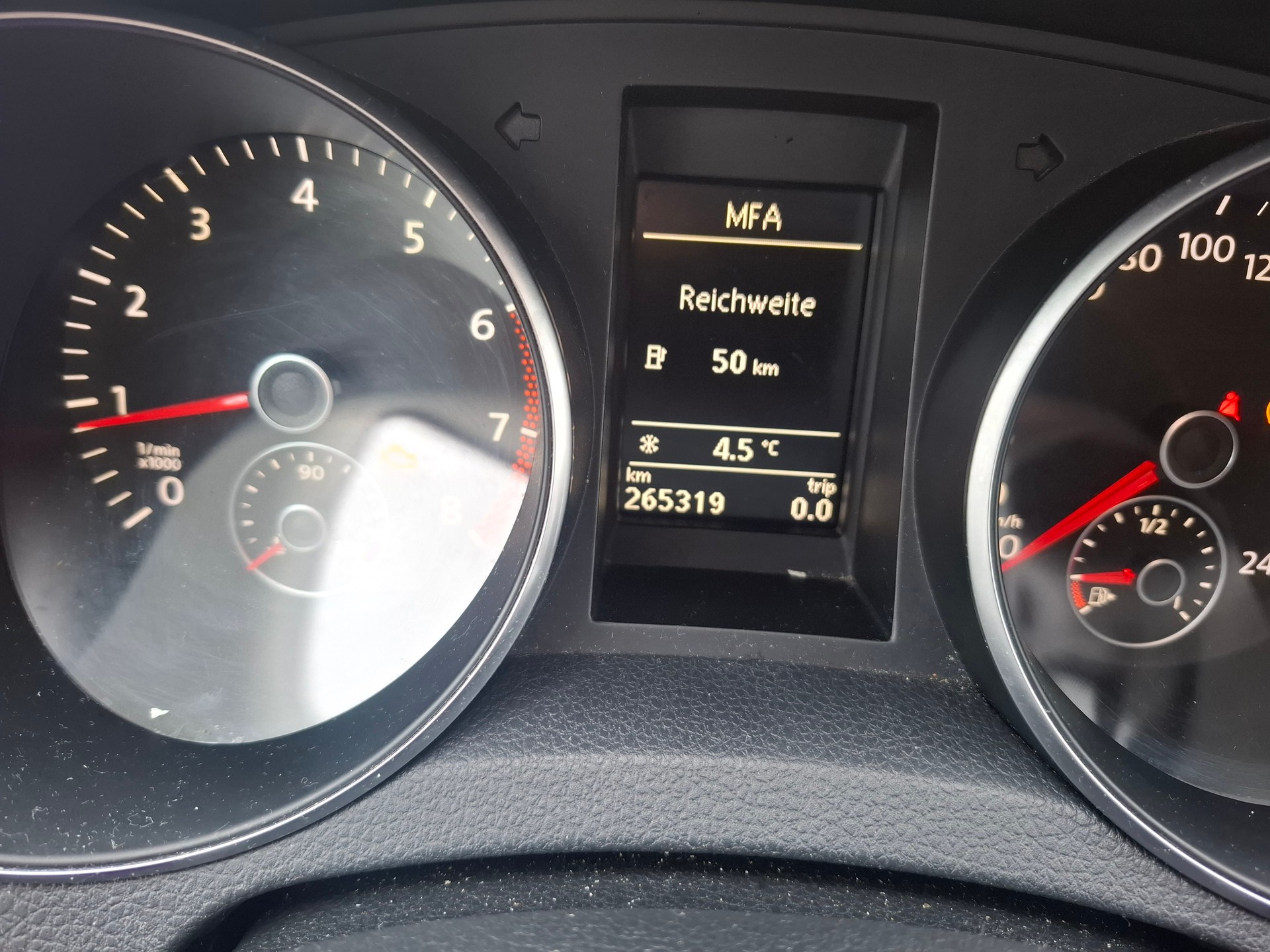 VW Golf Variant 1.4 TSI Trendline-image-13