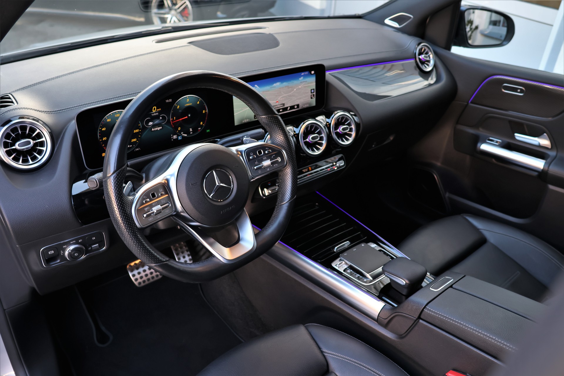 MERCEDES-BENZ B 220 d AMG Line 8G-DCT (CH)-image-8
