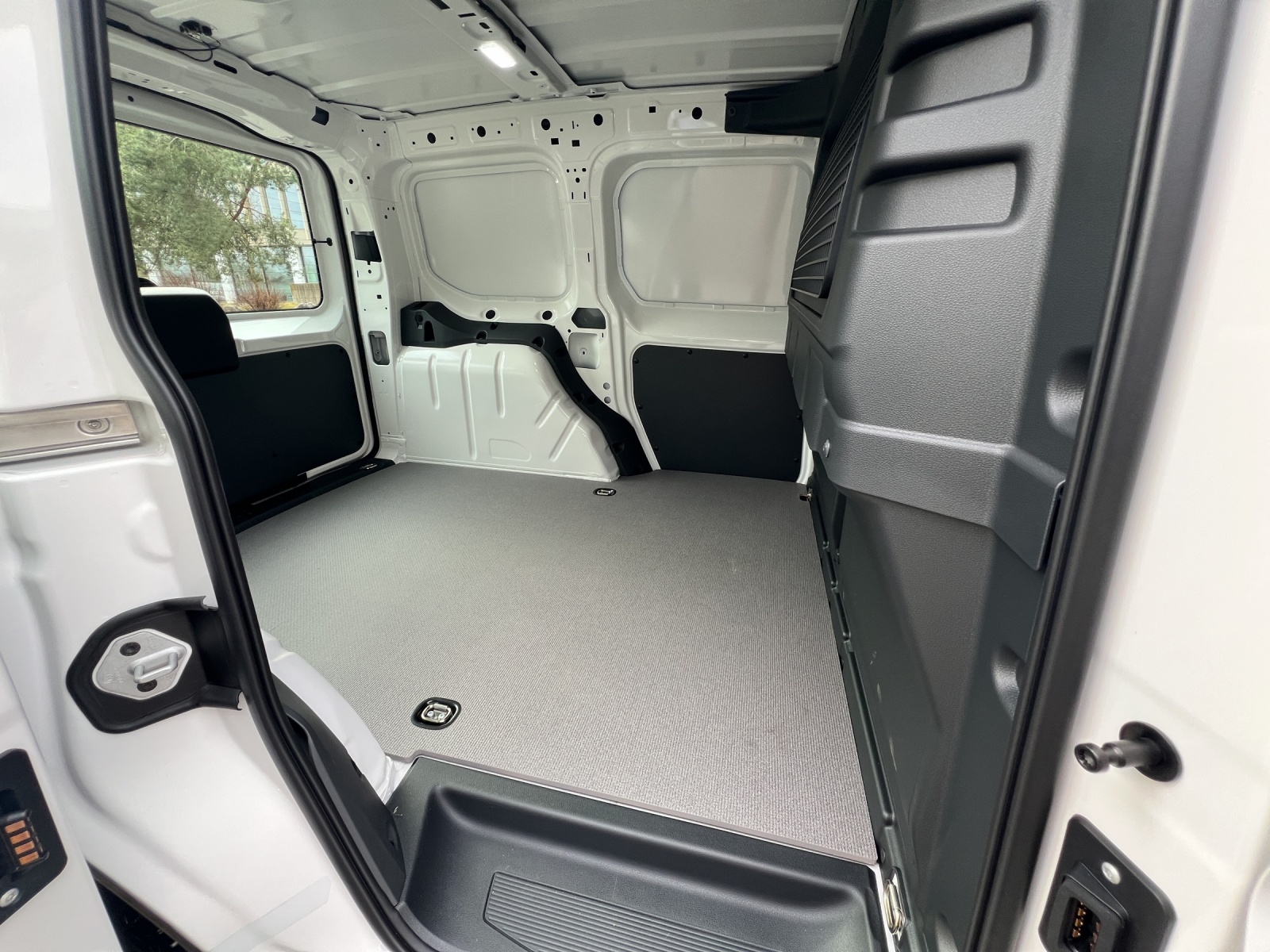 VW Caddy Cargo 1.5 TSI Entry DSG-image-11
