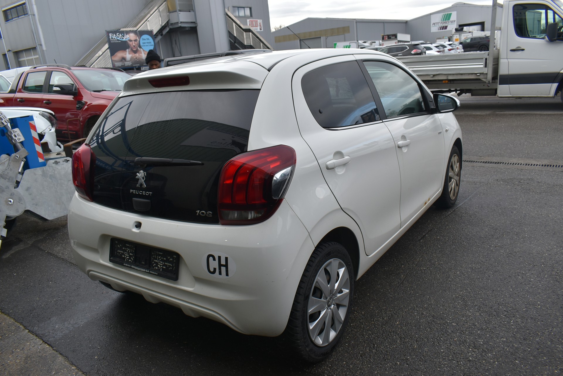PEUGEOT 108 e-1.0 VTi Stop&Start Active Top-image-9