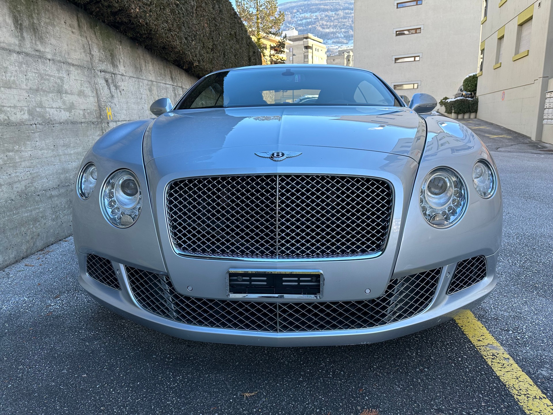 BENTLEY Continental GT 6.0 W12-showroom-element-1