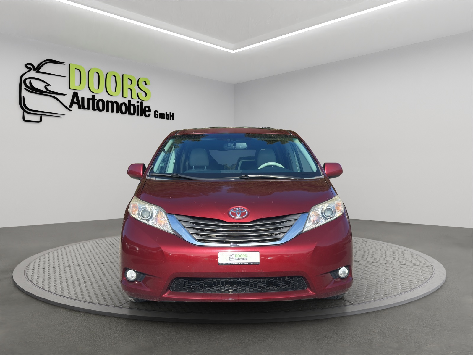 TOYOTA XLE Sienna AWD-showroom-element-2