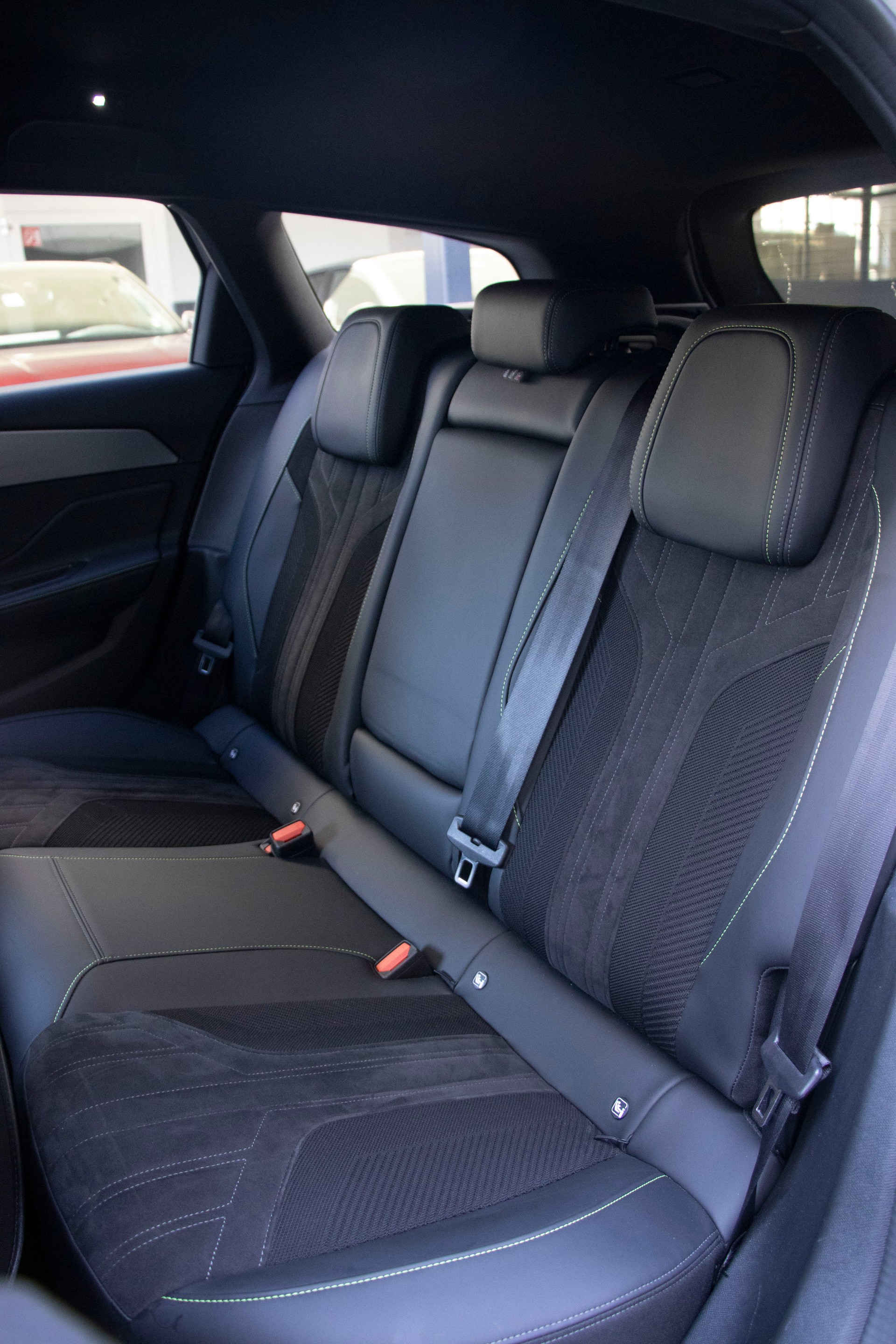 PEUGEOT 308 SW 1.6 PHEV 180 GT-image-8