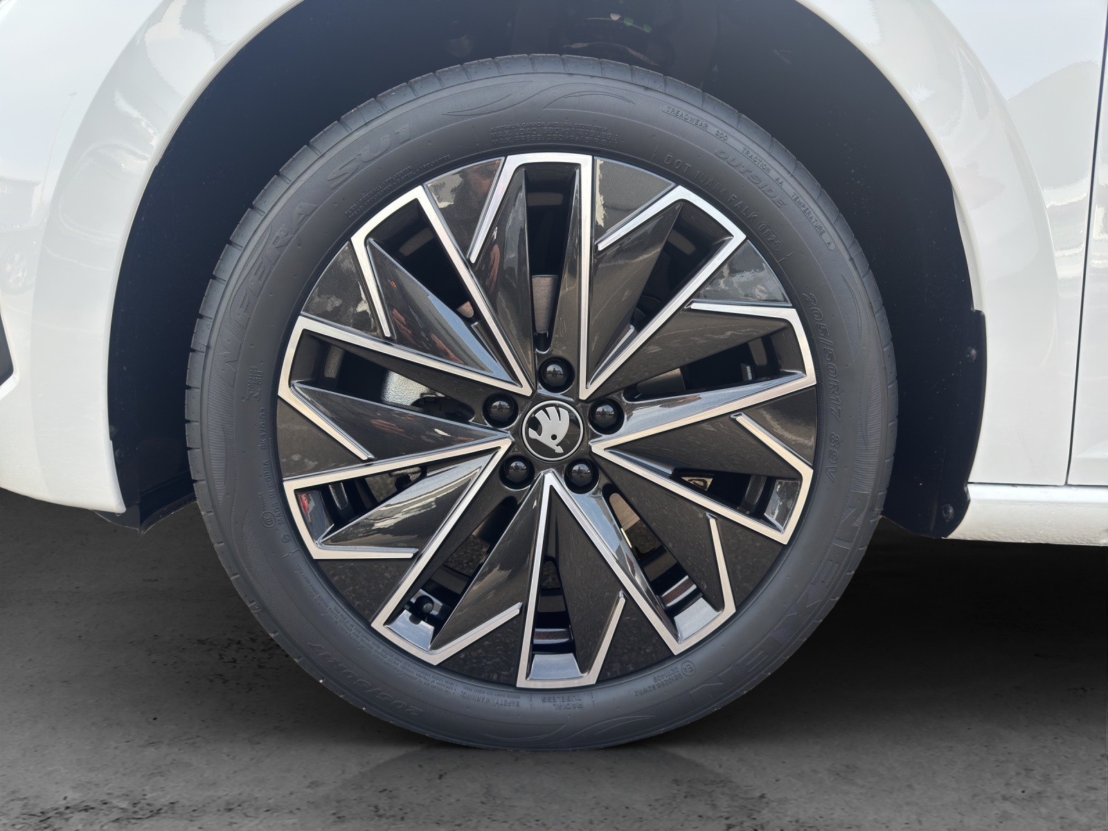 SKODA Scala 1.0 TSI Dynamic DSG-image-12
