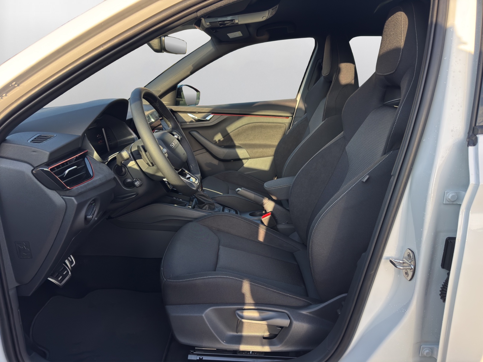 SKODA Scala 1.0 TSI Dynamic DSG-image-9