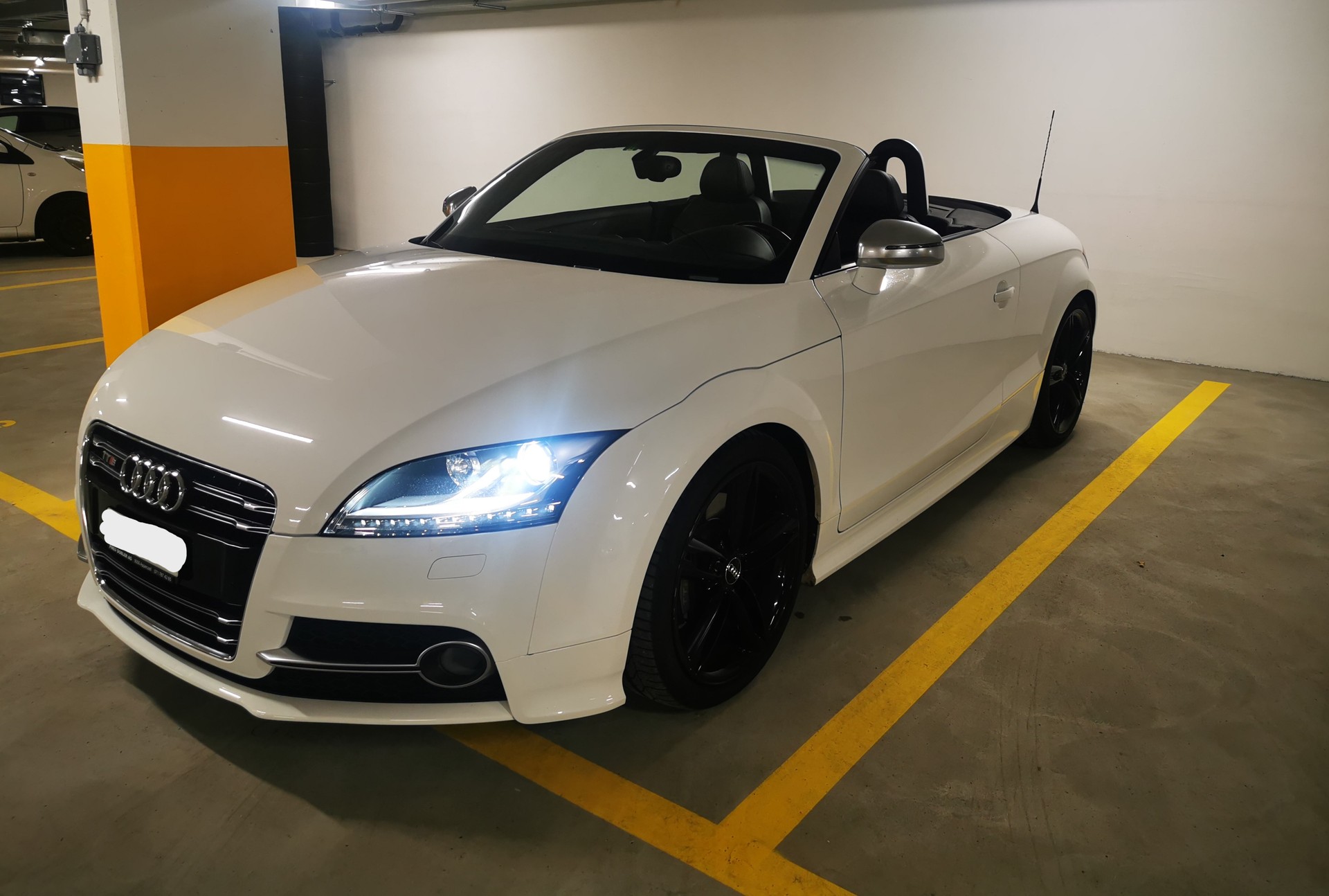 AUDI TTS Roadster 2.0 TFSI quattro S-tronic-image-11