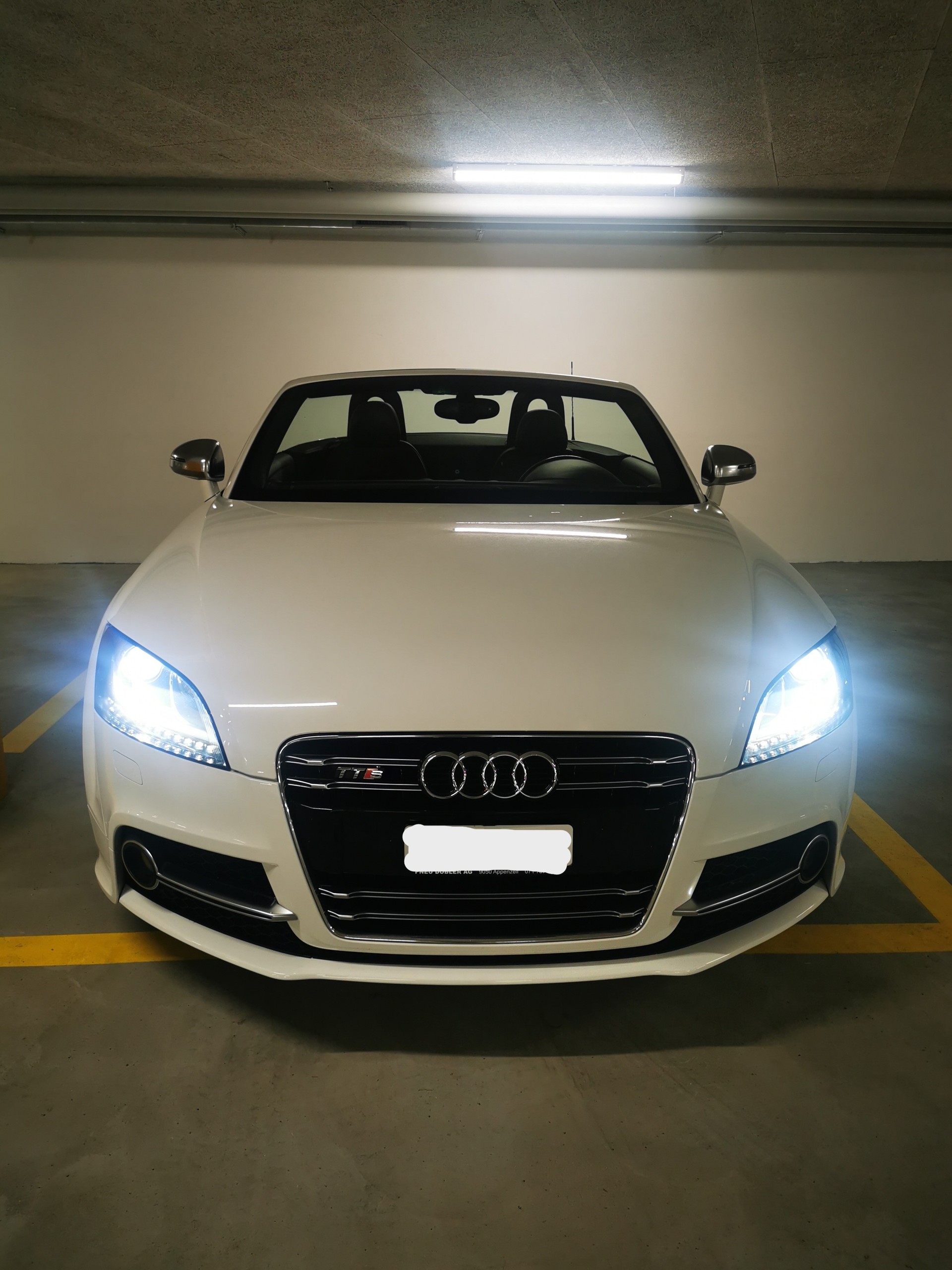 AUDI TTS Roadster 2.0 TFSI quattro S-tronic-image-13