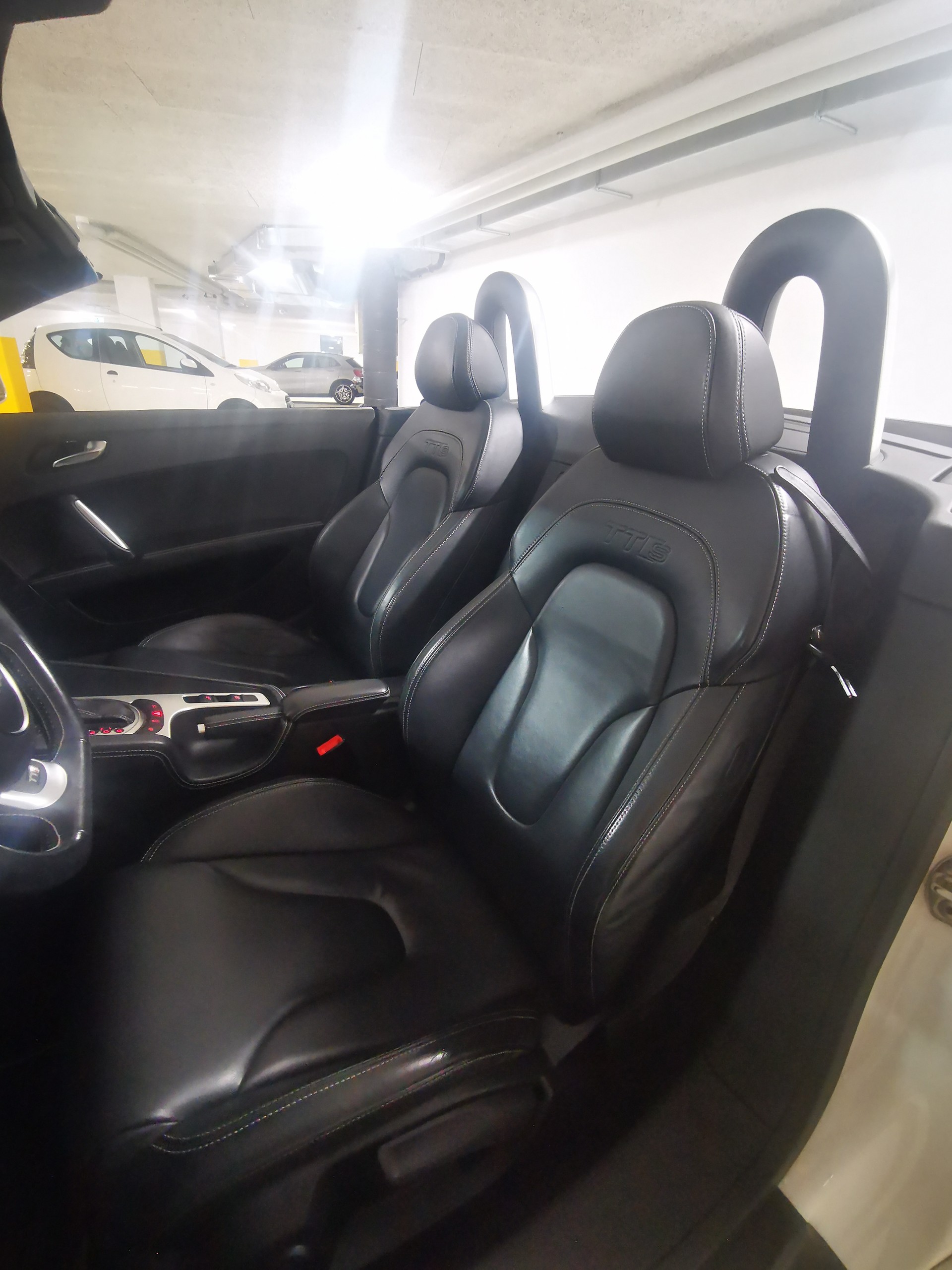 AUDI TTS Roadster 2.0 TFSI quattro S-tronic-image-15