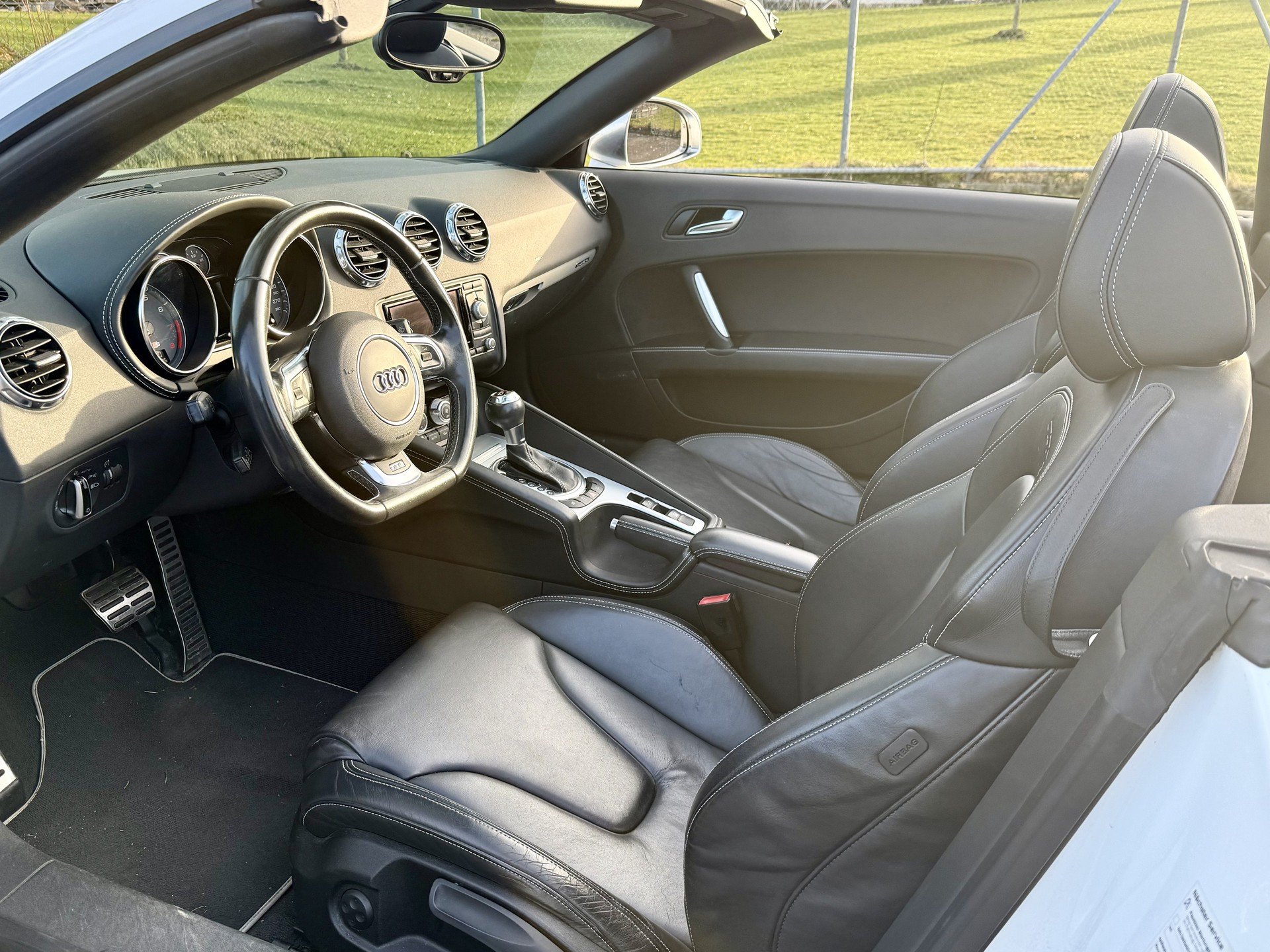 AUDI TTS Roadster 2.0 TFSI quattro S-tronic-image-4