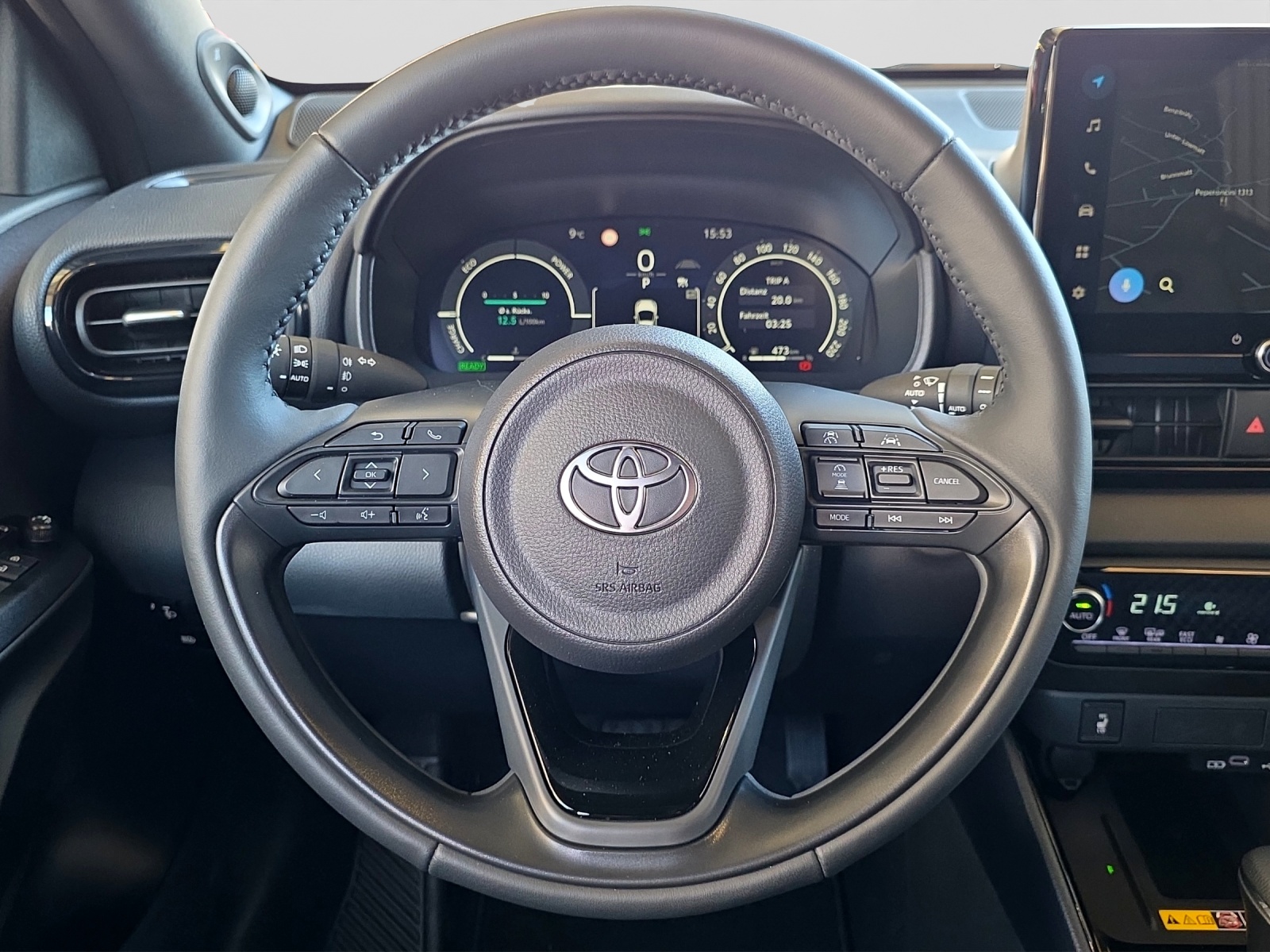 TOYOTA Yaris 1.5 VVT-i HSD Premium-image-9