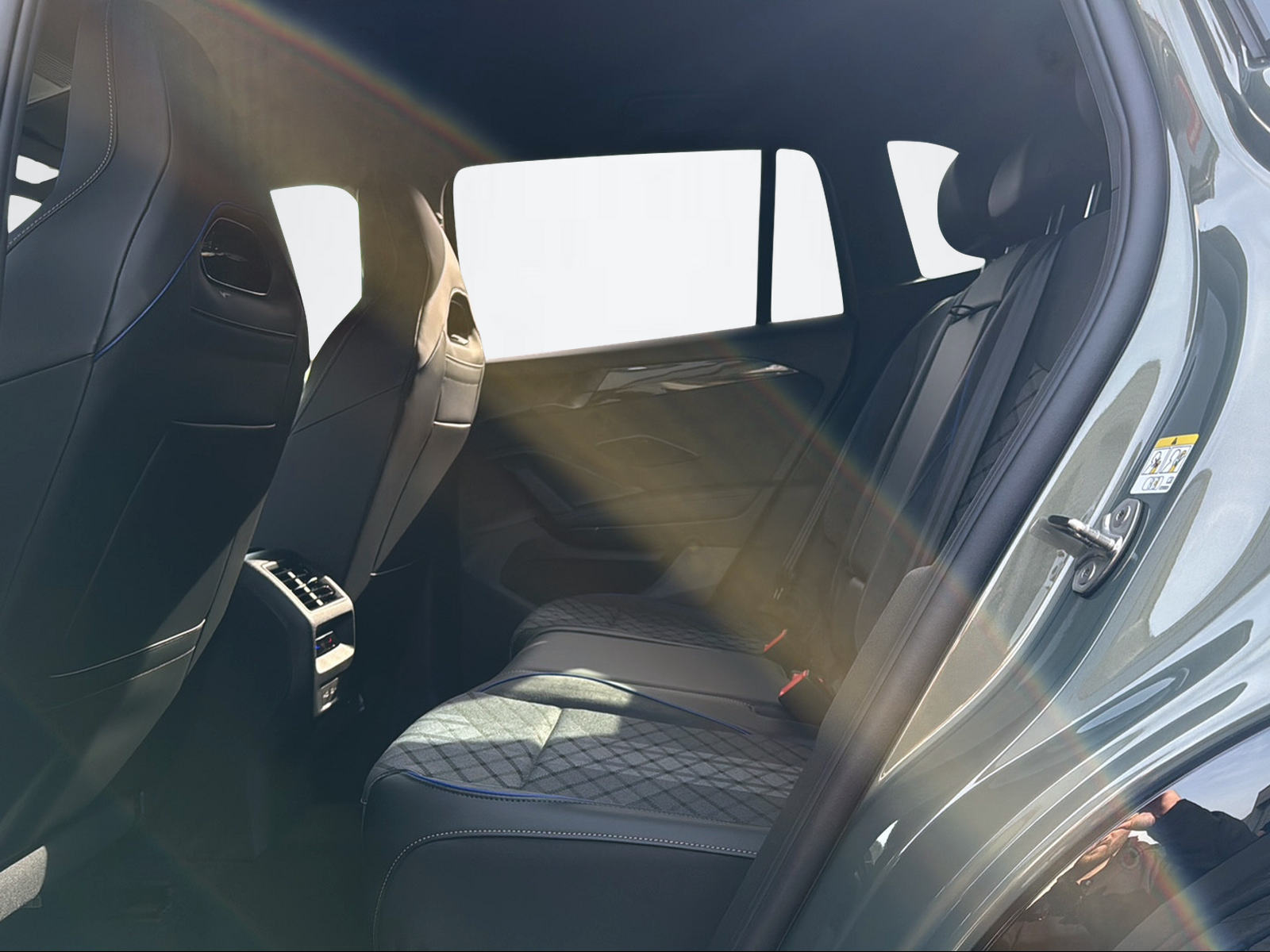 VW Tiguan 2.0 TSI R-Line DSG 4motion-image-8