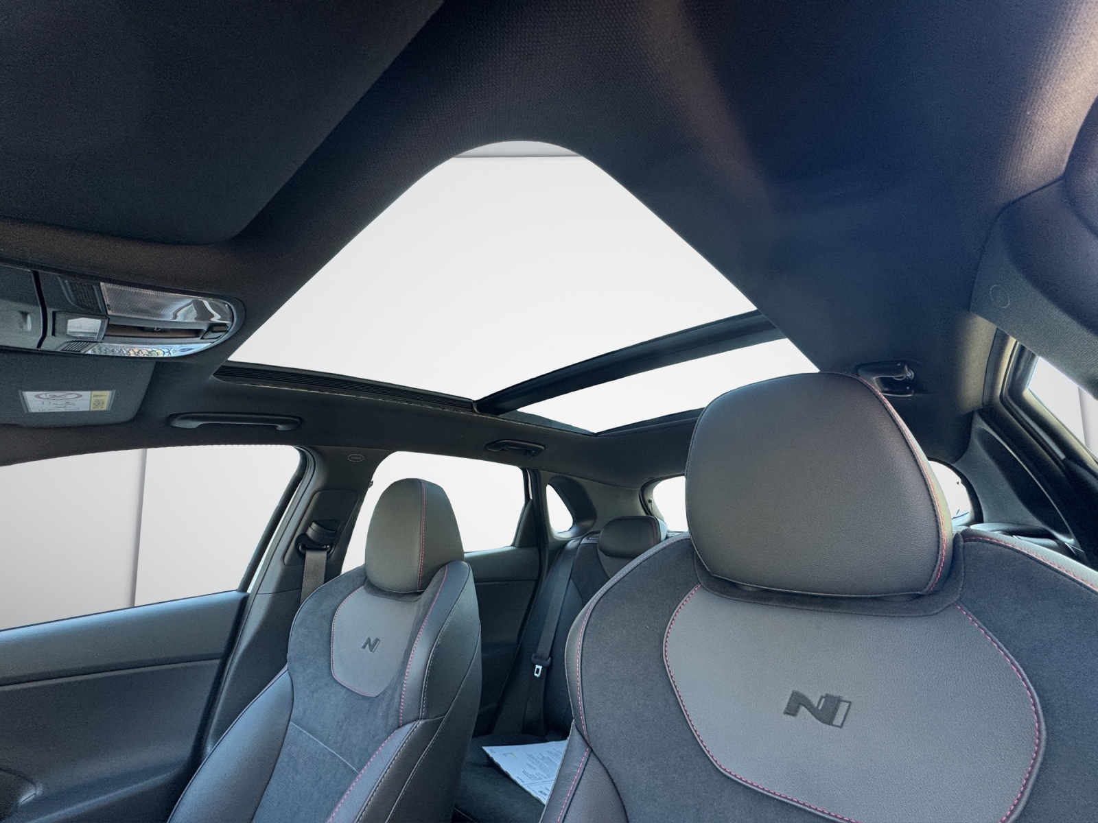 HYUNDAI i30 1.6 T-GDi N-Line-image-13