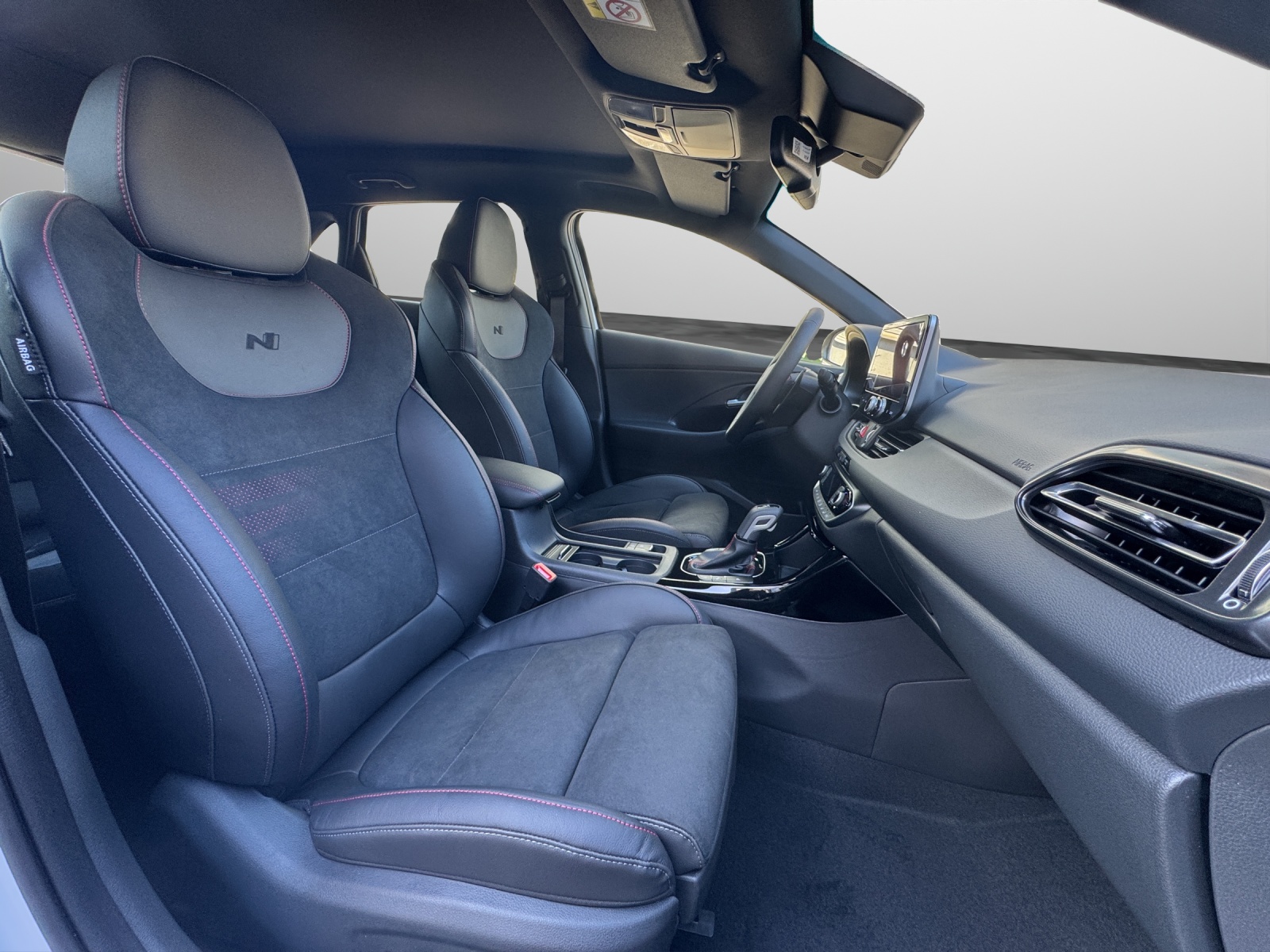 HYUNDAI i30 1.6 T-GDi N-Line-image-10
