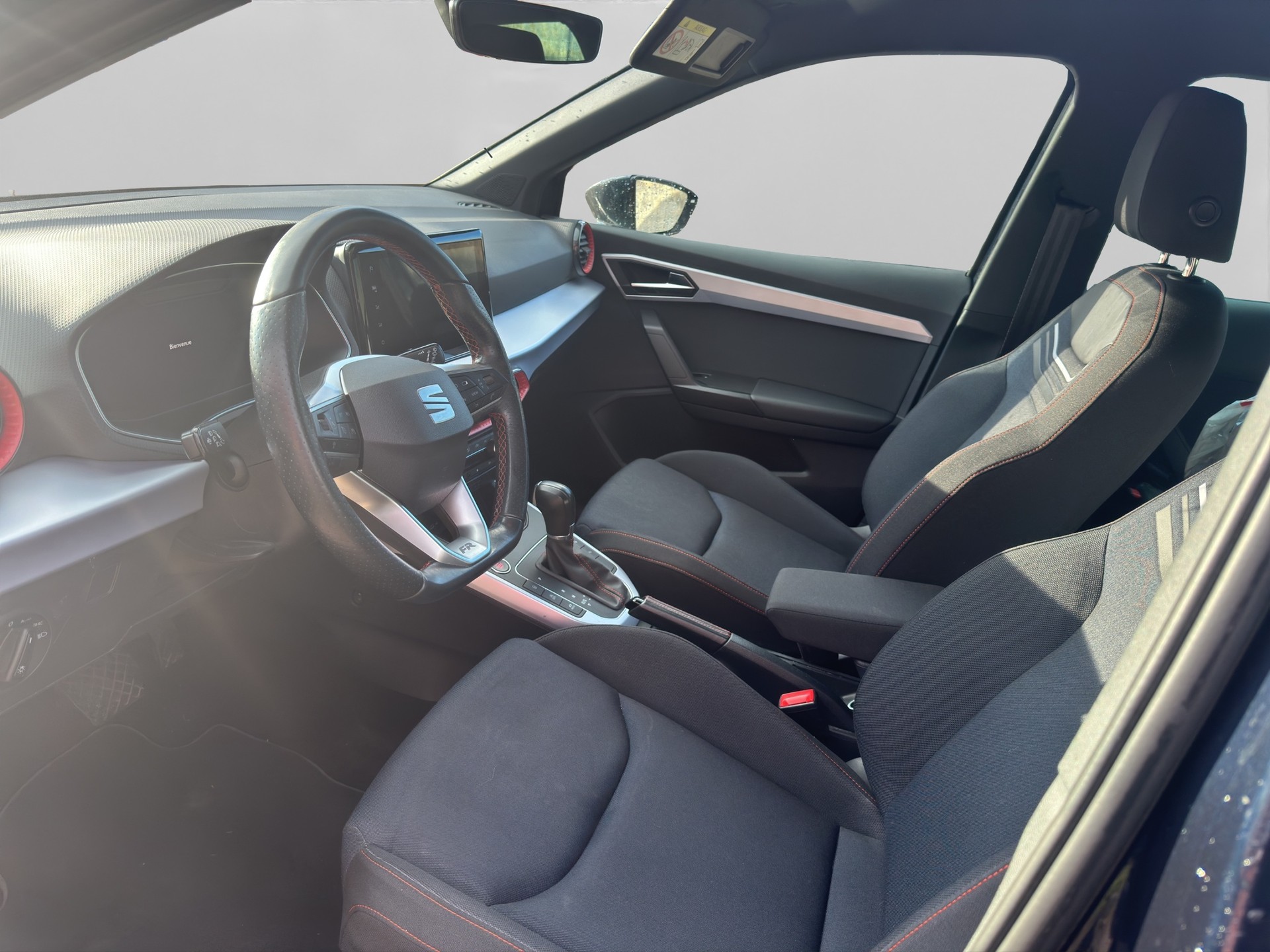 SEAT Arona 1.5 Eco TSI Hola FR DSG-image-8