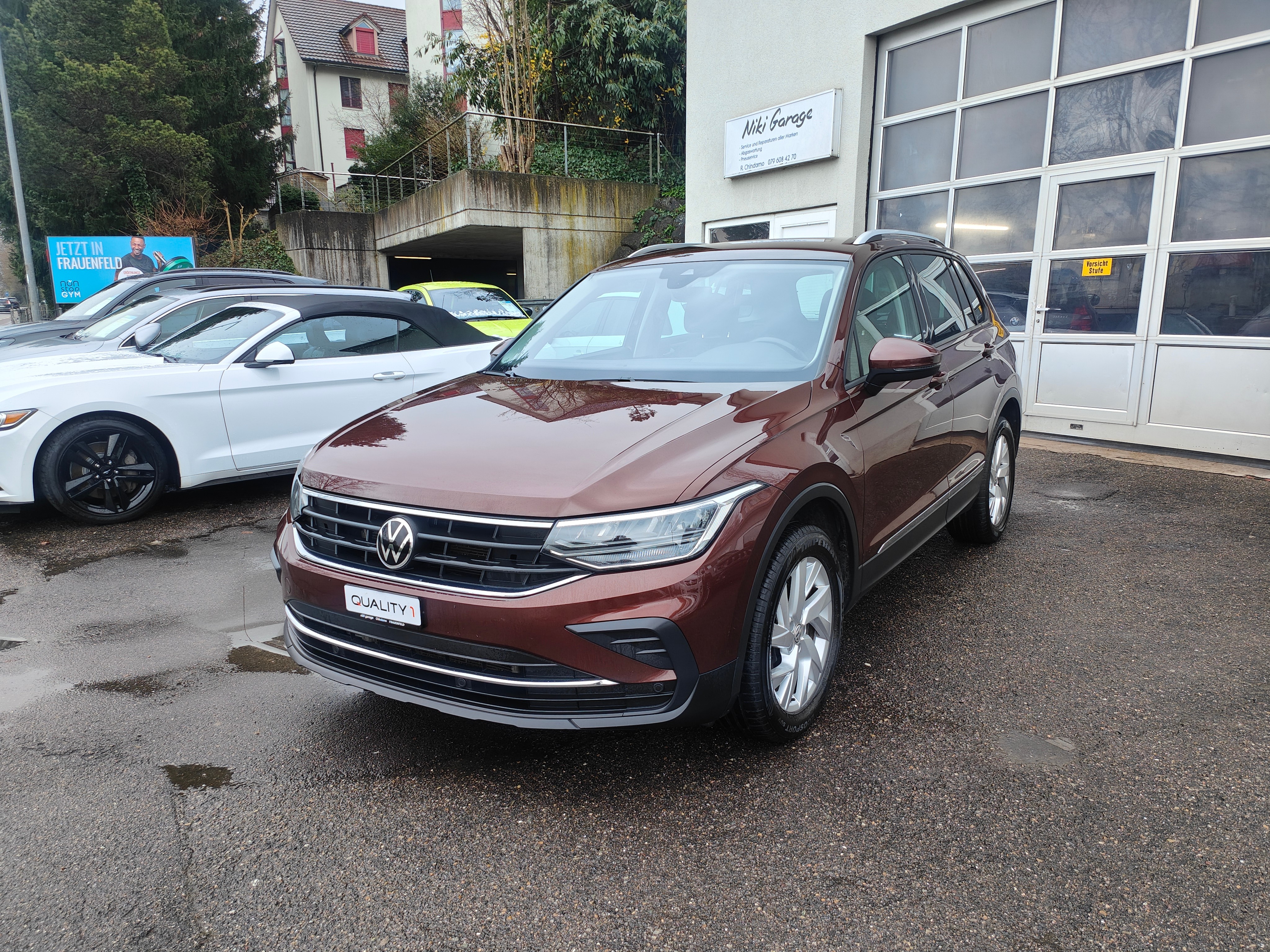 Car photo