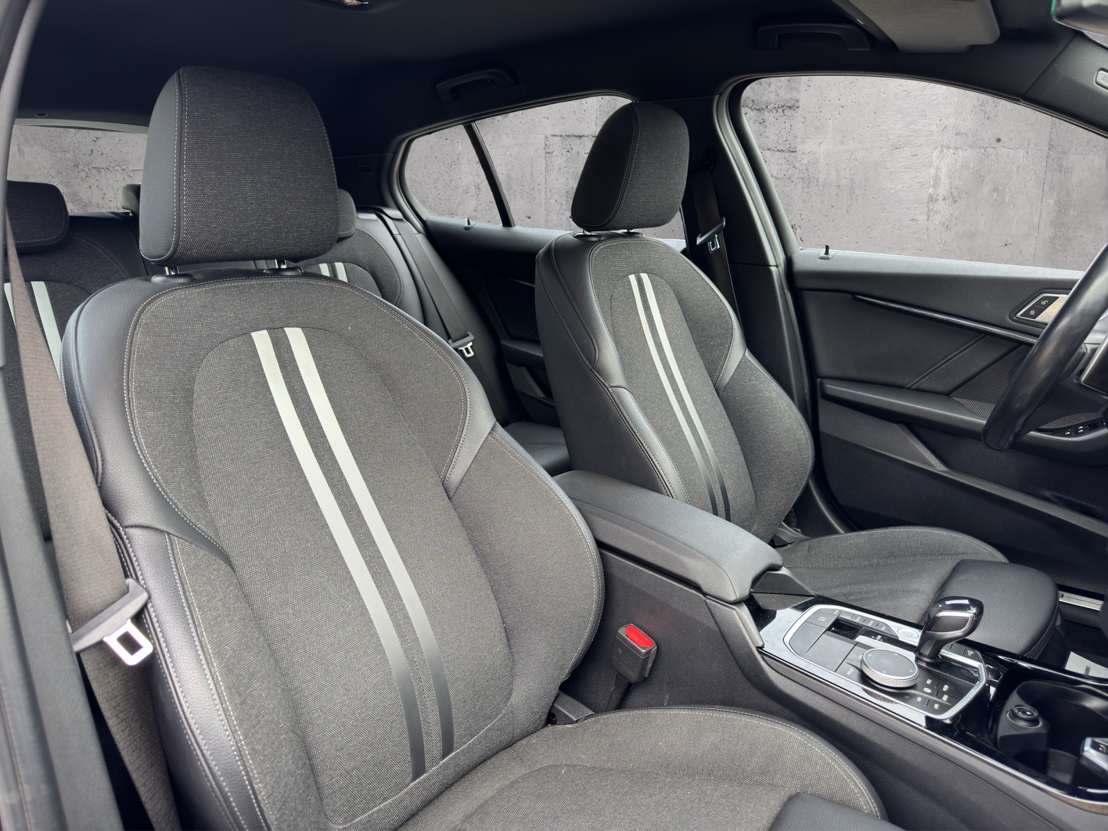 BMW 120i Sport Line Steptronic-image-13