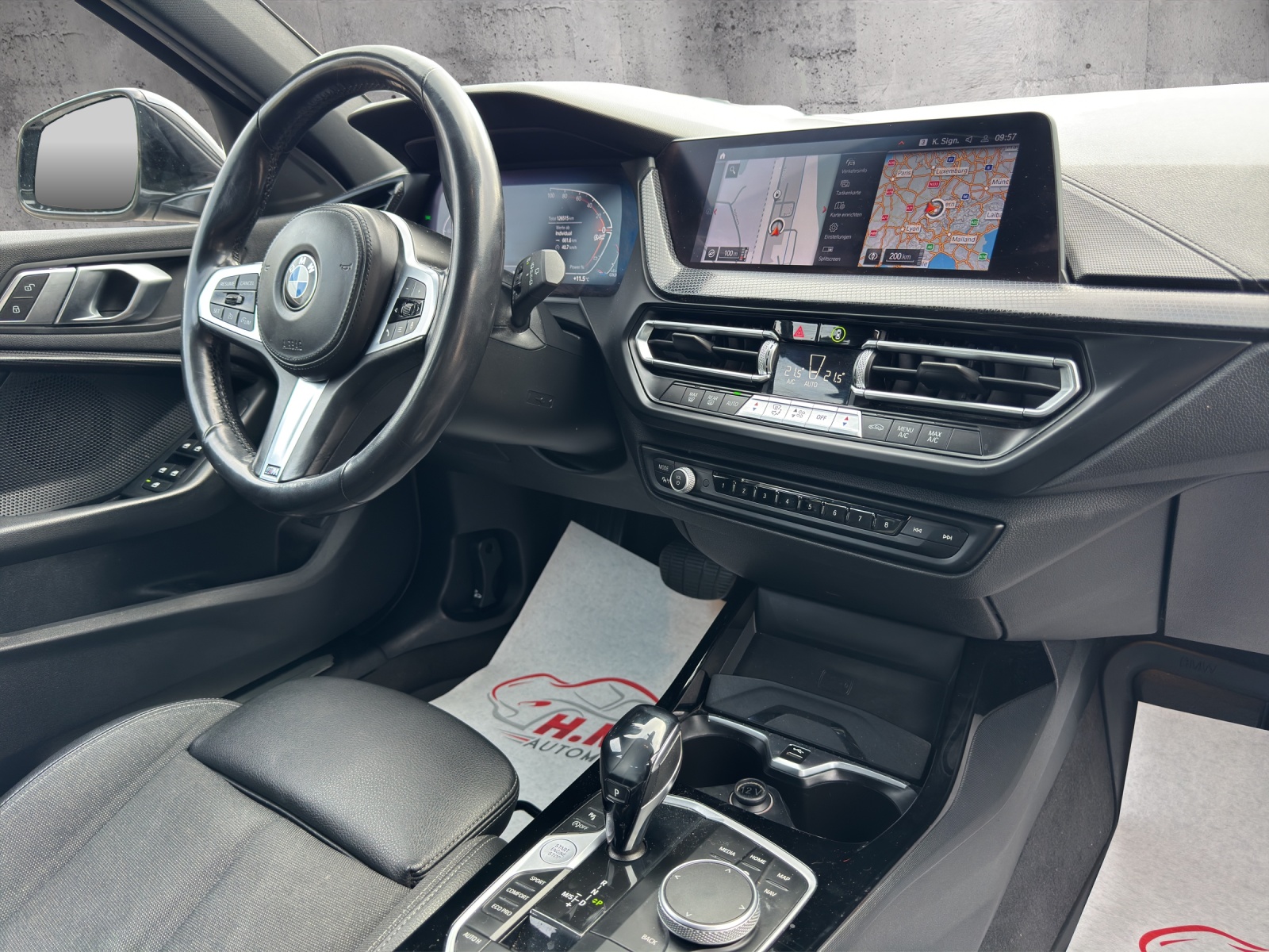 BMW 120i Sport Line Steptronic-image-12