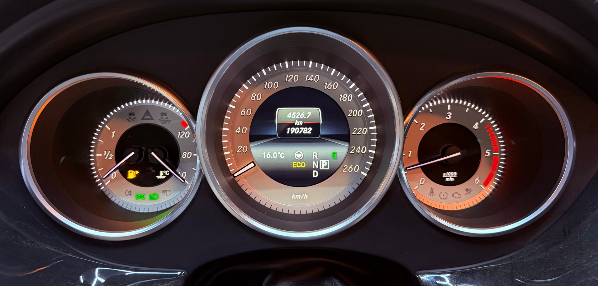MERCEDES-BENZ CLS 350 d 4Matic 9G-Tronic-image-11
