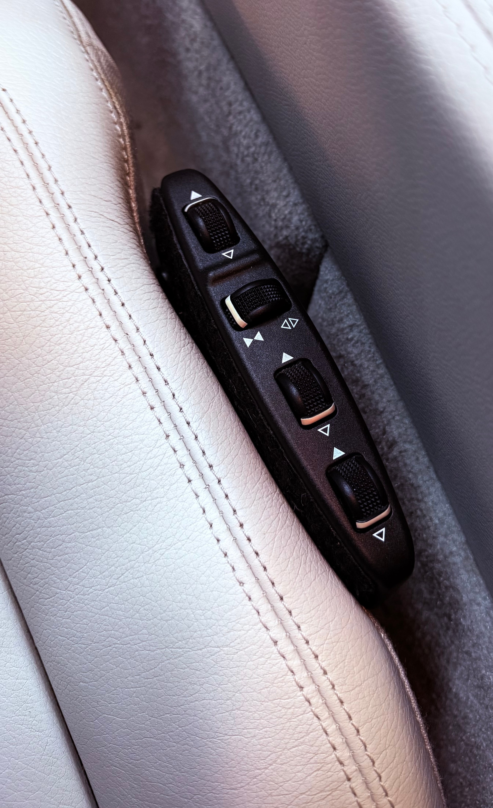 MERCEDES-BENZ CLS 350 d 4Matic 9G-Tronic-image-13