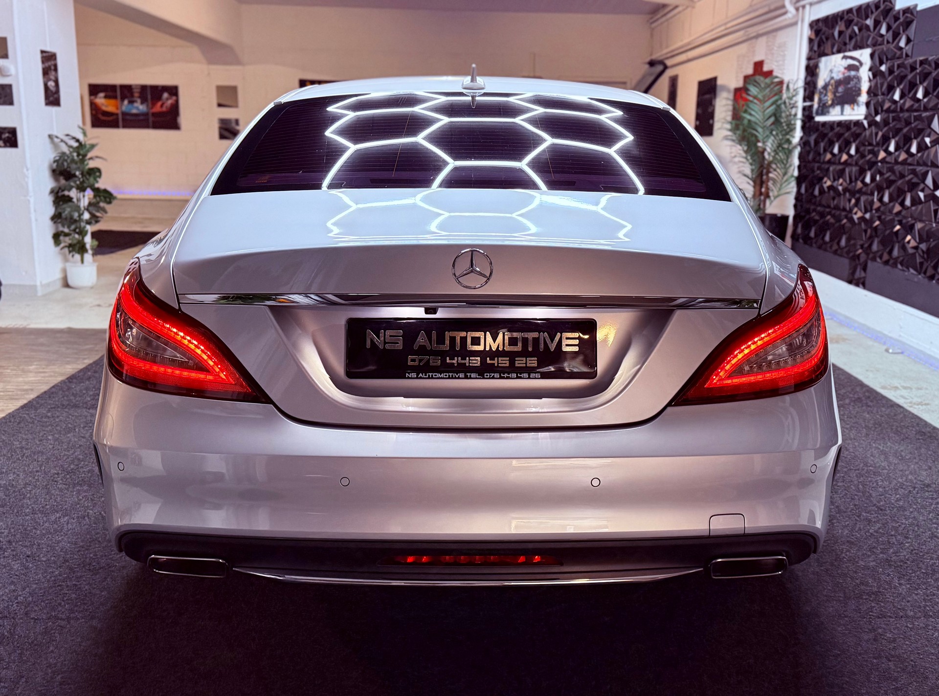 MERCEDES-BENZ CLS 350 d 4Matic 9G-Tronic-image-4