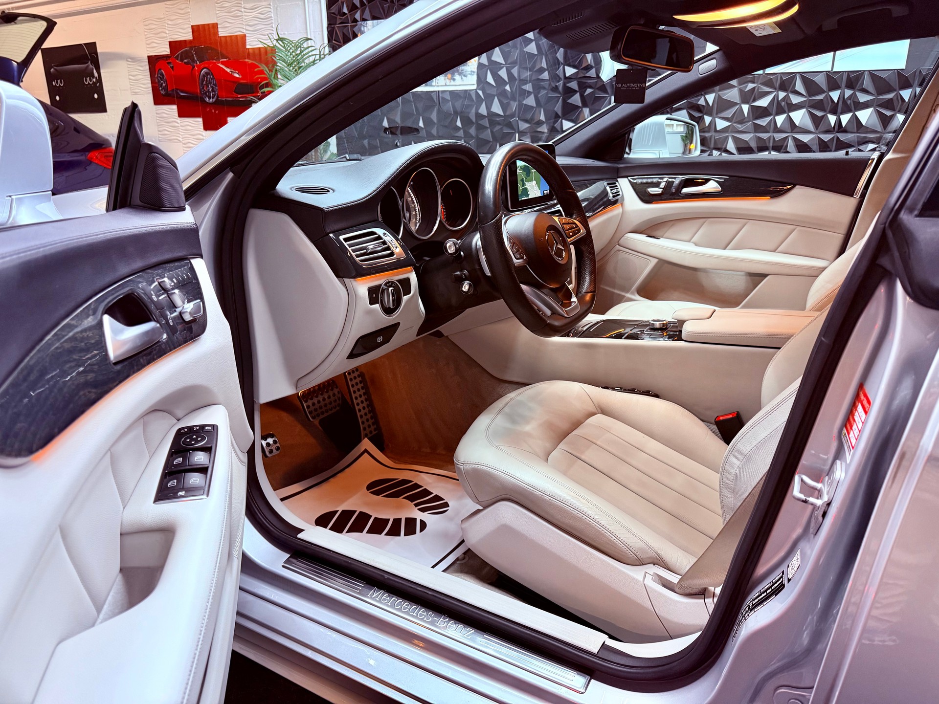 MERCEDES-BENZ CLS 350 d 4Matic 9G-Tronic-image-9