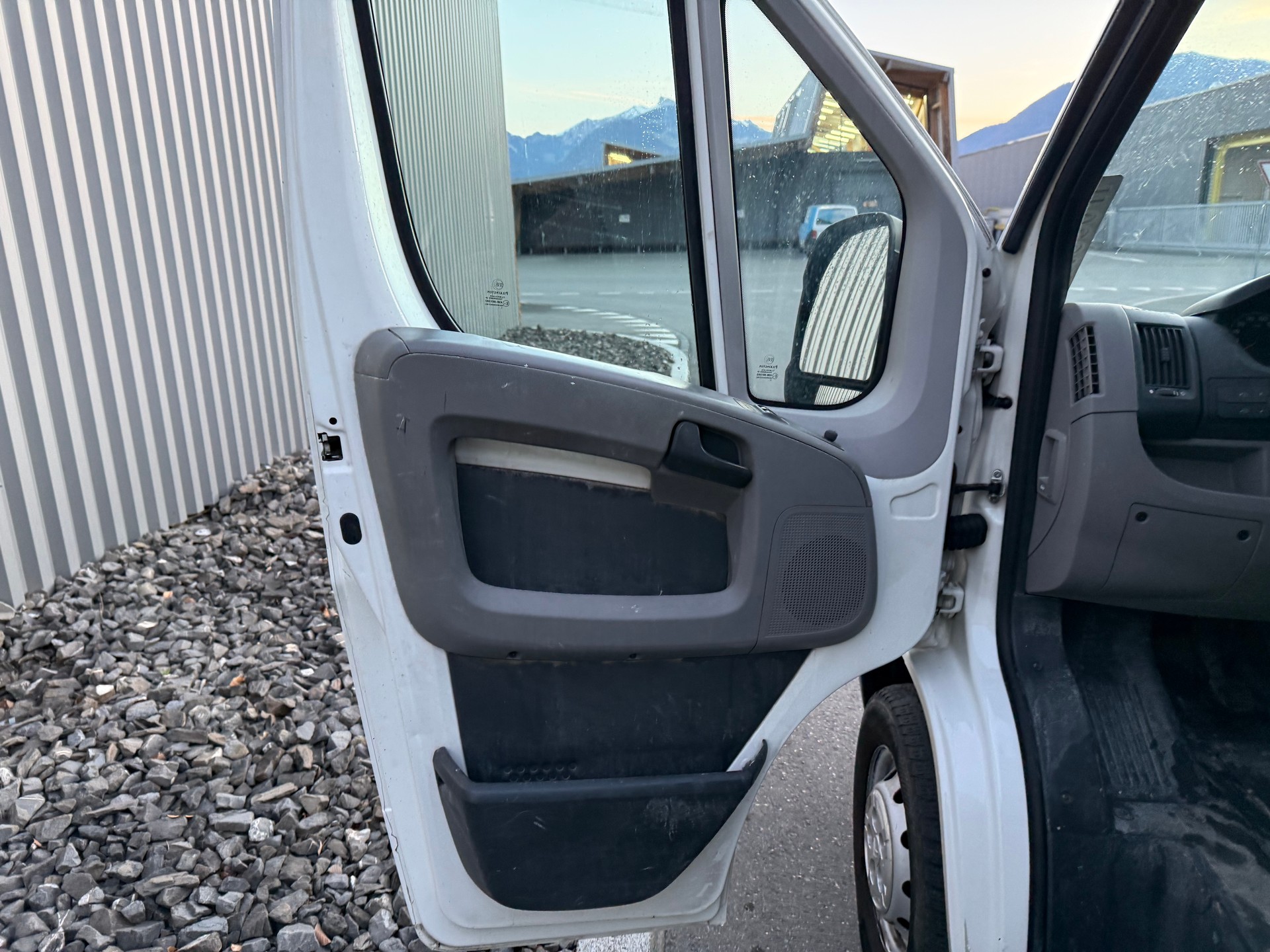 CITROEN Jumper 2.2 HDi 30 L1H1 3. PLACES CHARGE 1080 kg-image-15