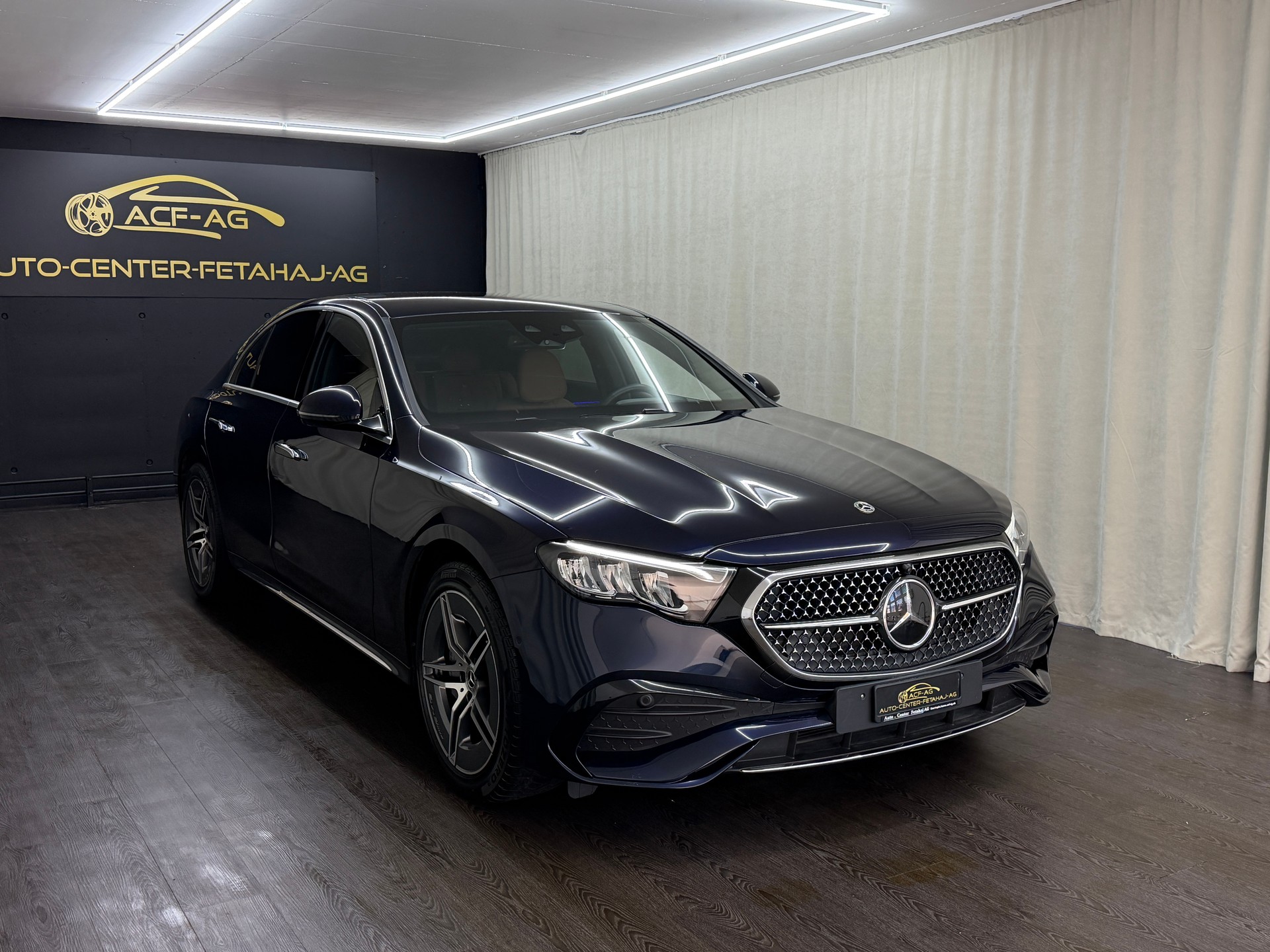 MERCEDES-BENZ E 300 e 4Matic 9G-Tronic-image-2