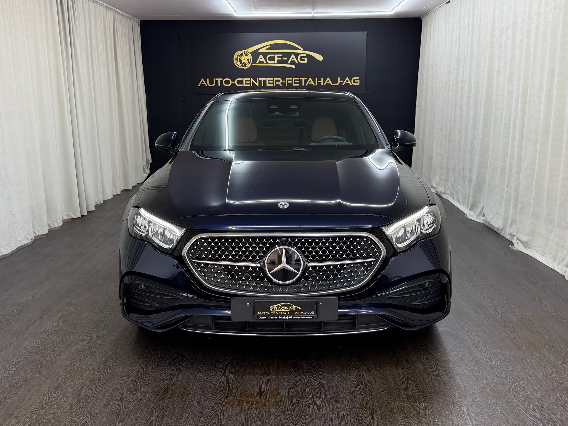 MERCEDES-BENZ E 300 e 4Matic 9G-Tronic-image-1