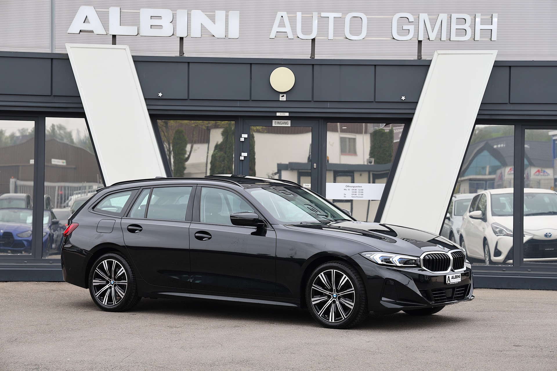 BMW 320d xDrive 48V Touring Steptronic-image-1