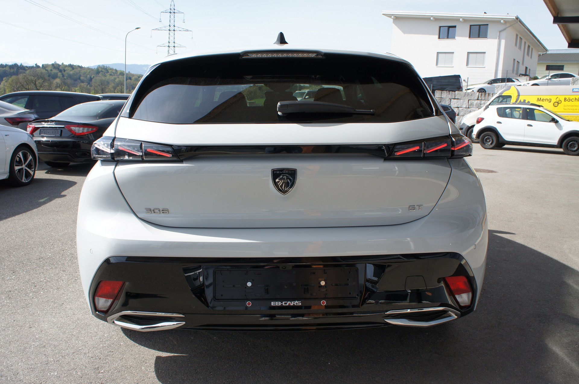 PEUGEOT 308 1.2 HEV 145 GT-showroom-element-3