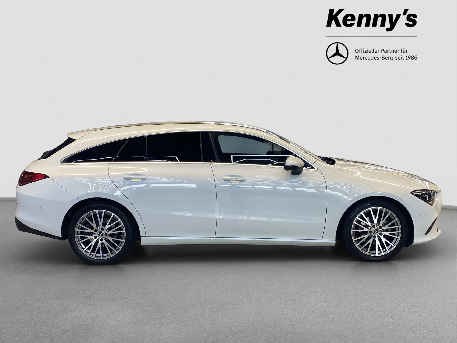 MERCEDES-BENZ CLA 180 Progressive Shooting Brake-image-3