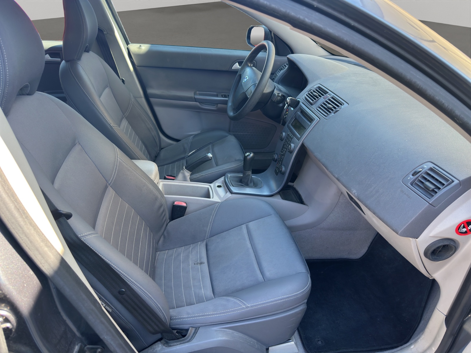 VOLVO S40 1.6 Momentum-image-9