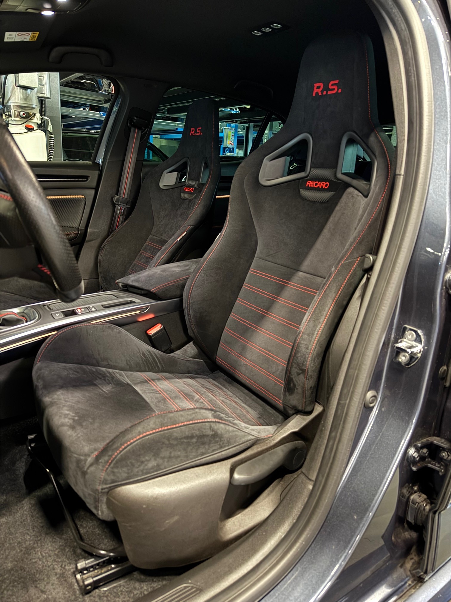 RENAULT Mégane Trophy 300 EDC *RECARO*-image-7