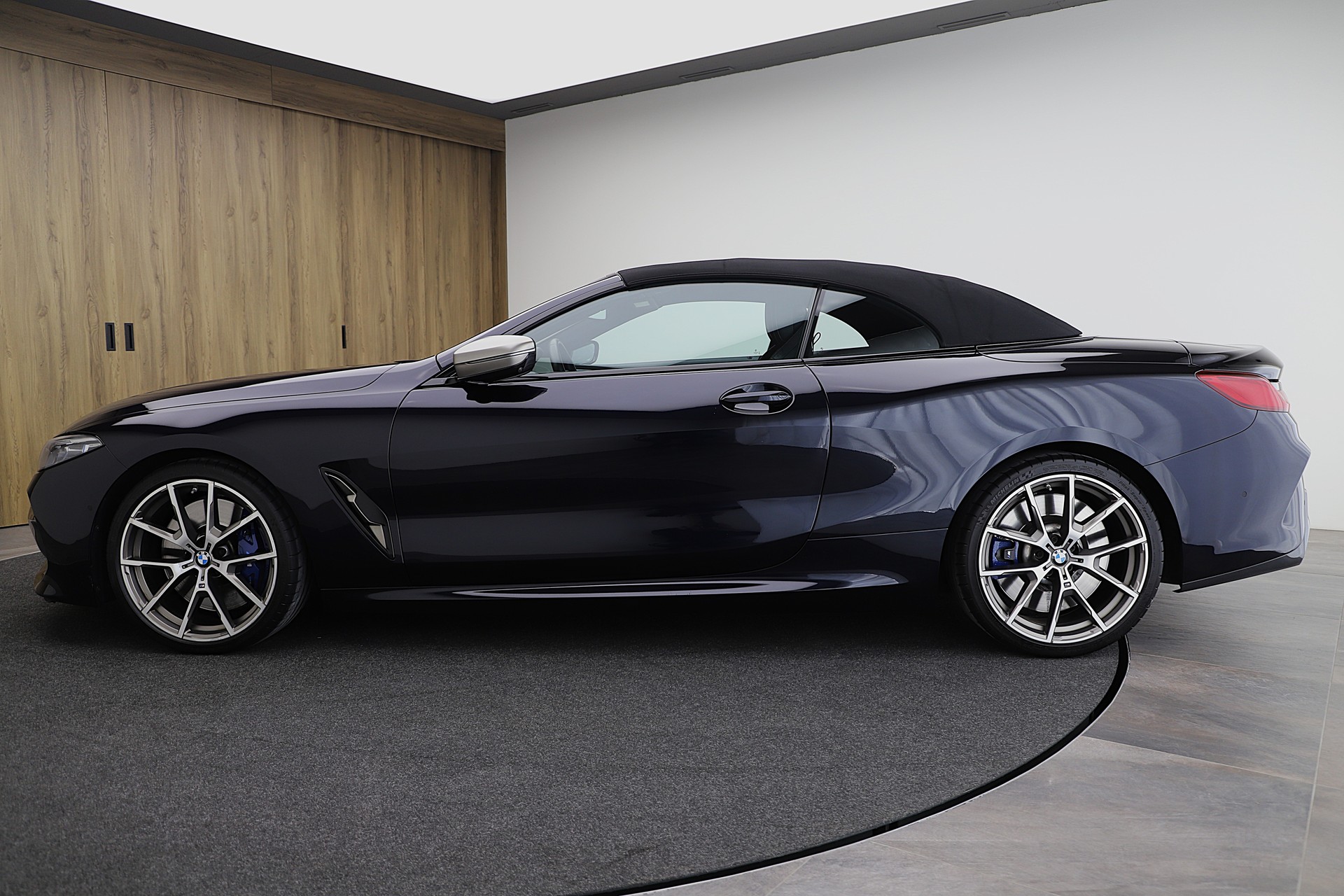 BMW M850i xDrive Steptronic-image-4