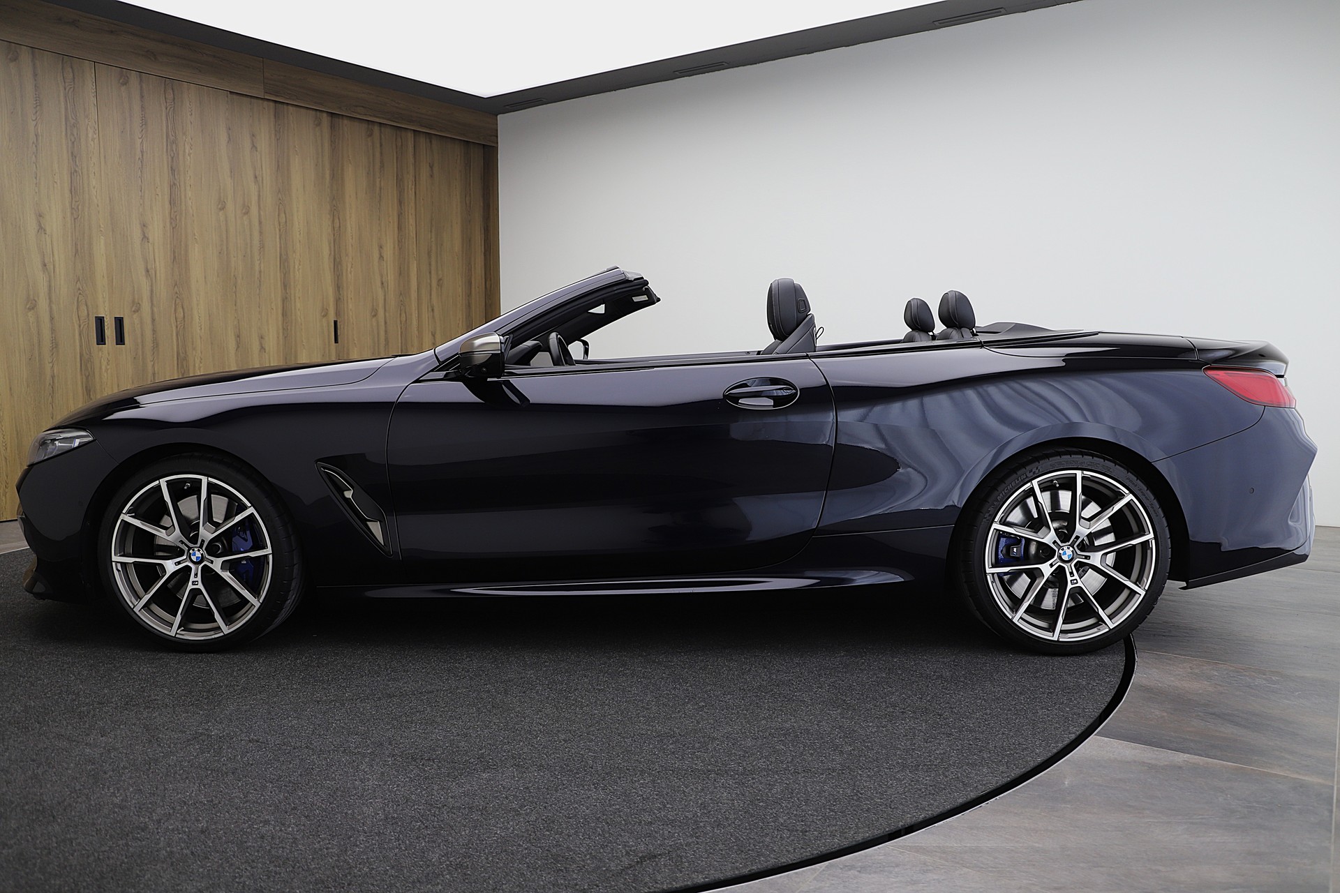 BMW M850i xDrive Steptronic-image-3