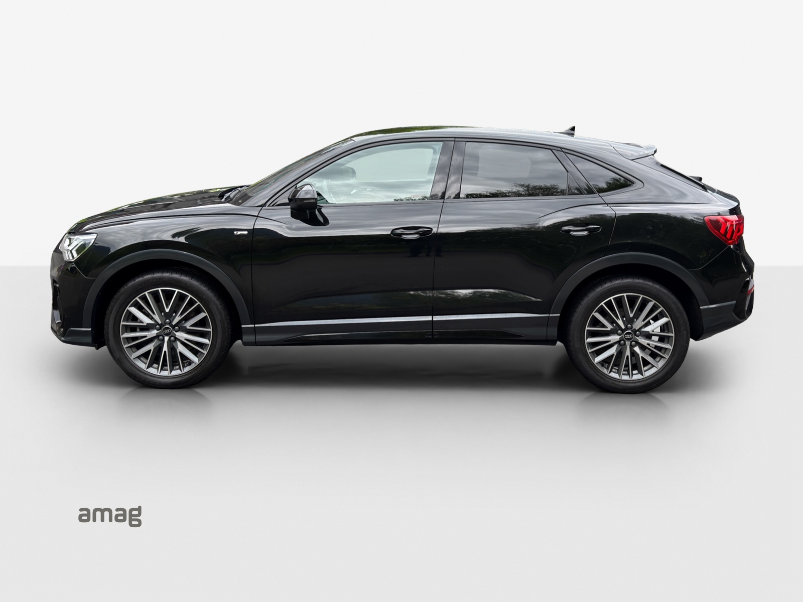 AUDI Q3 Sportback 40 TFSI S line quattro S-tronic-image-1