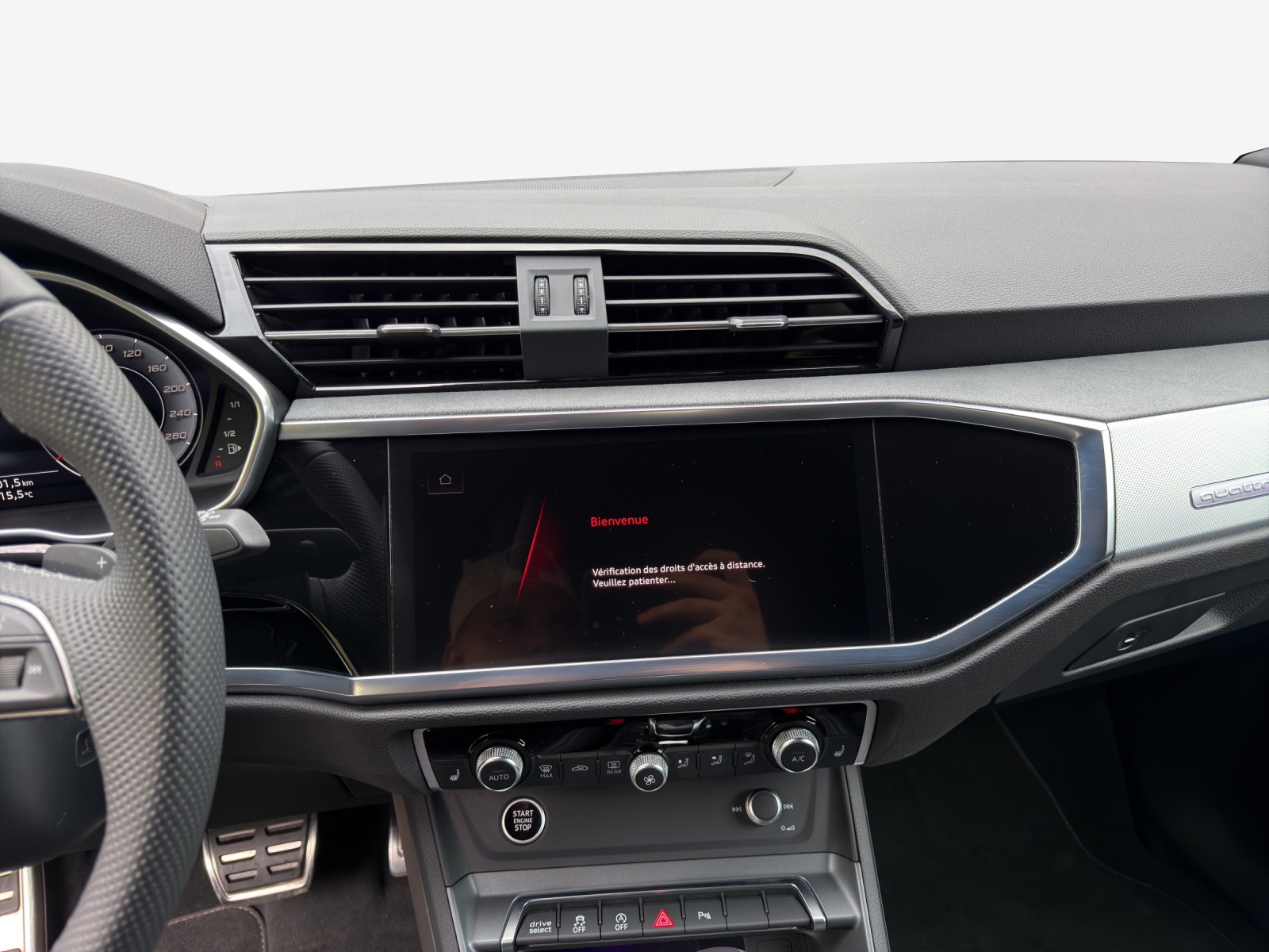 AUDI Q3 Sportback 40 TFSI S line quattro S-tronic-image-10